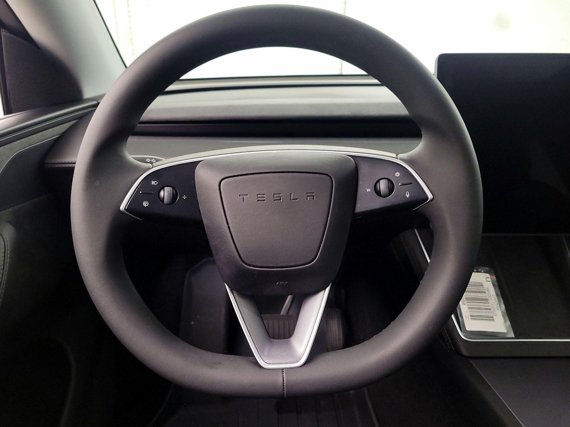 Thumbnail: 2026 Tesla Model Y - 10