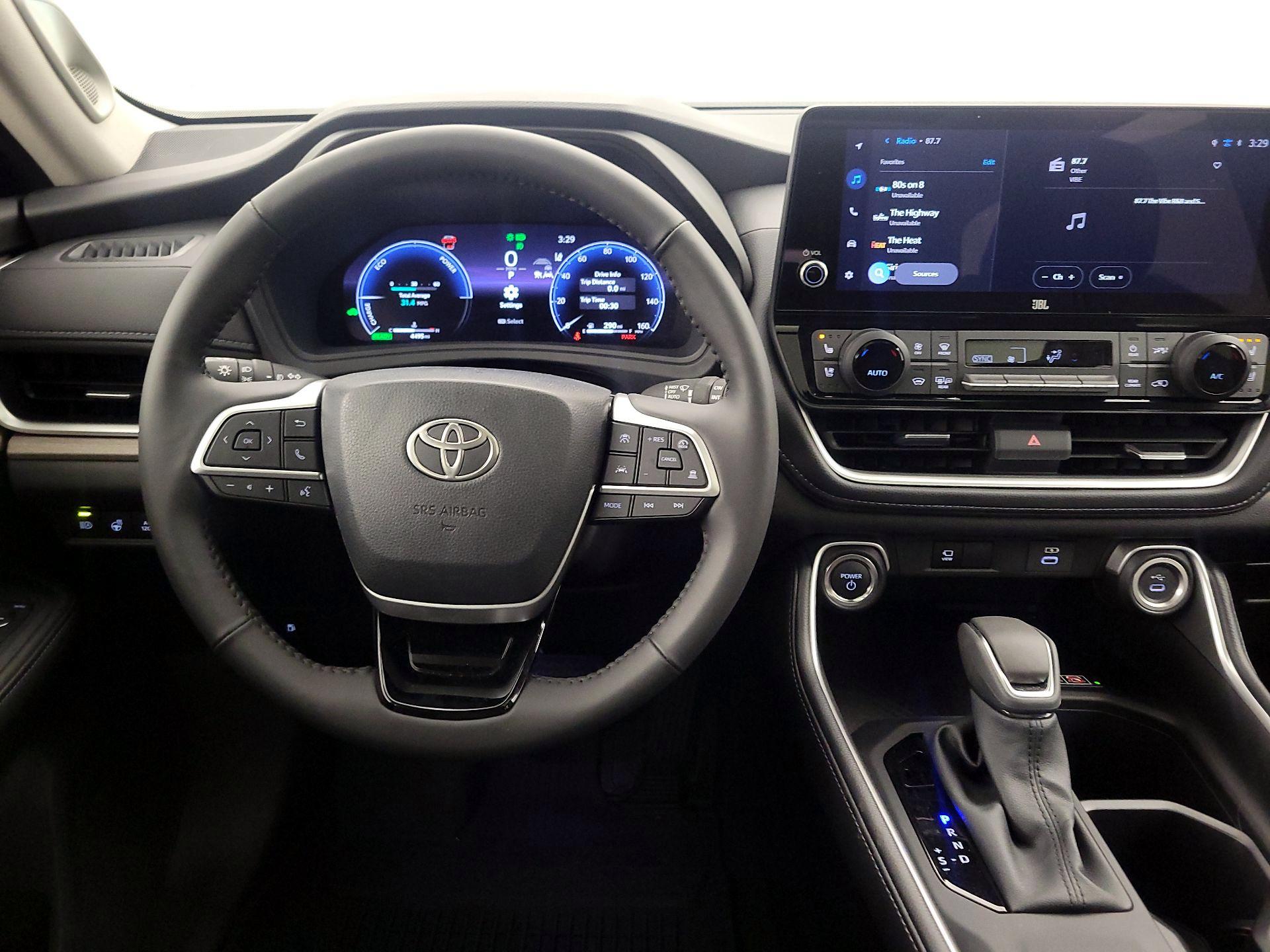 Thumbnail: 2026 Toyota Highlander - 10