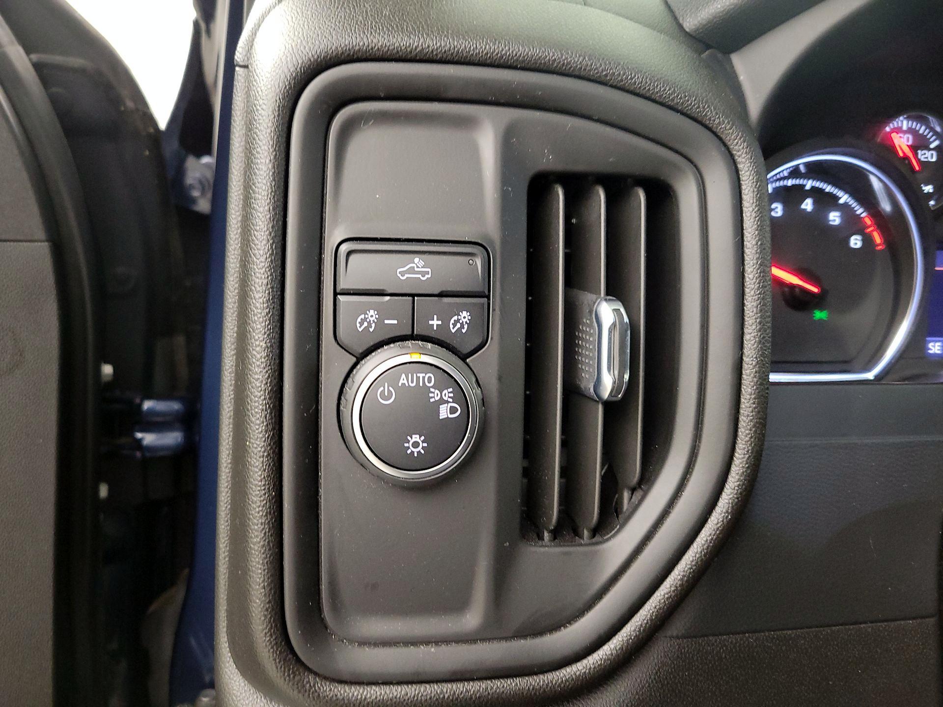 Thumbnail: 2021 Chevrolet Silverado 1500 - 13