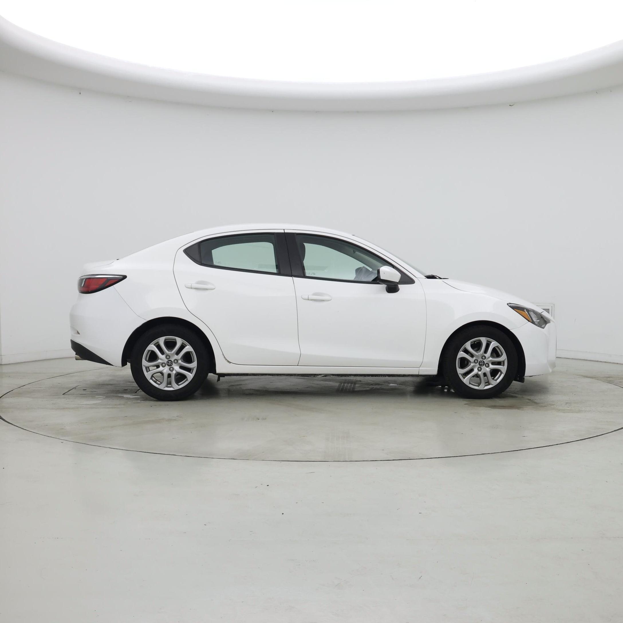 Thumbnail: 2017 Toyota Yaris iA - 7
