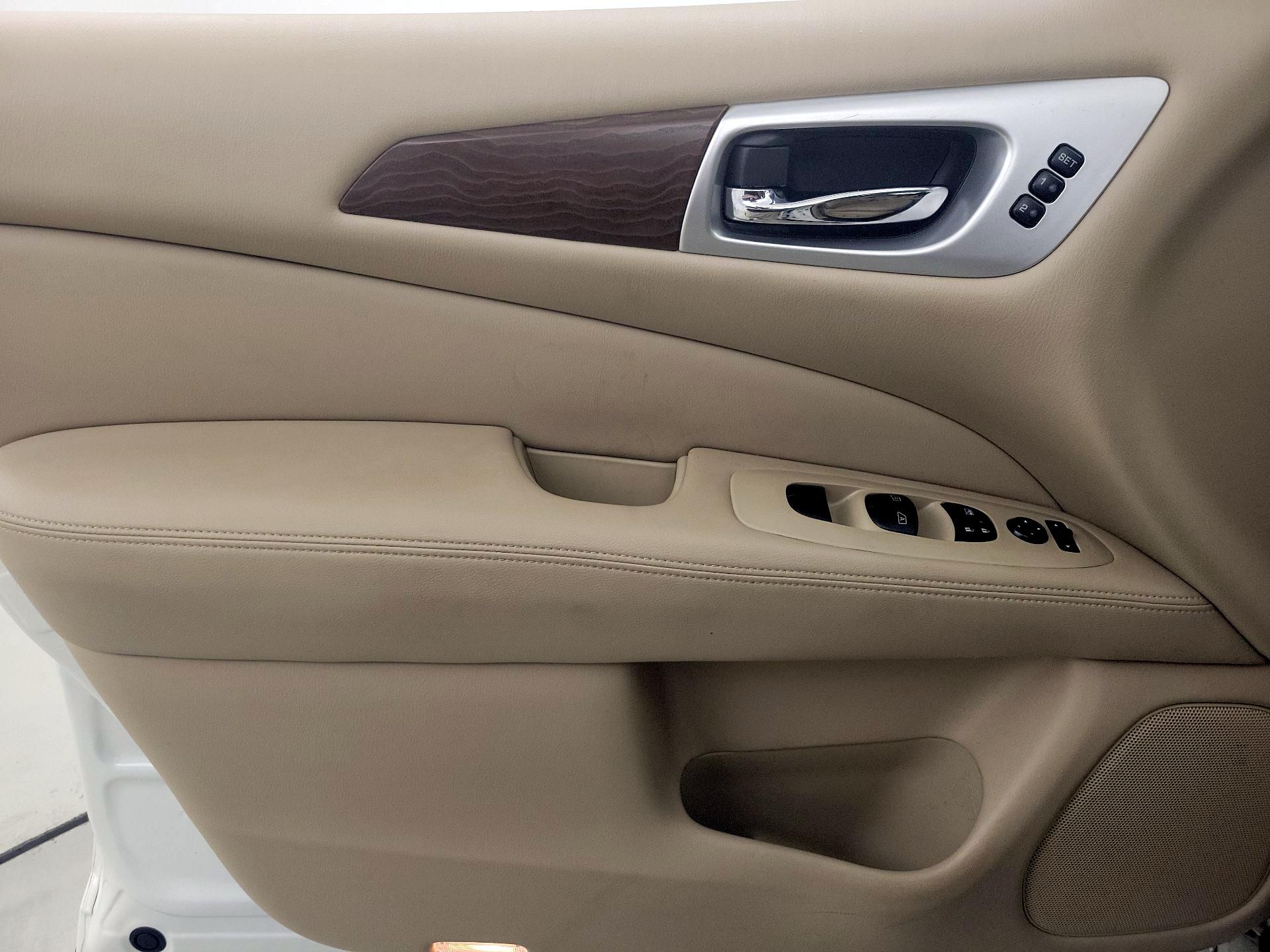 Thumbnail: 2020 Nissan Pathfinder - 12