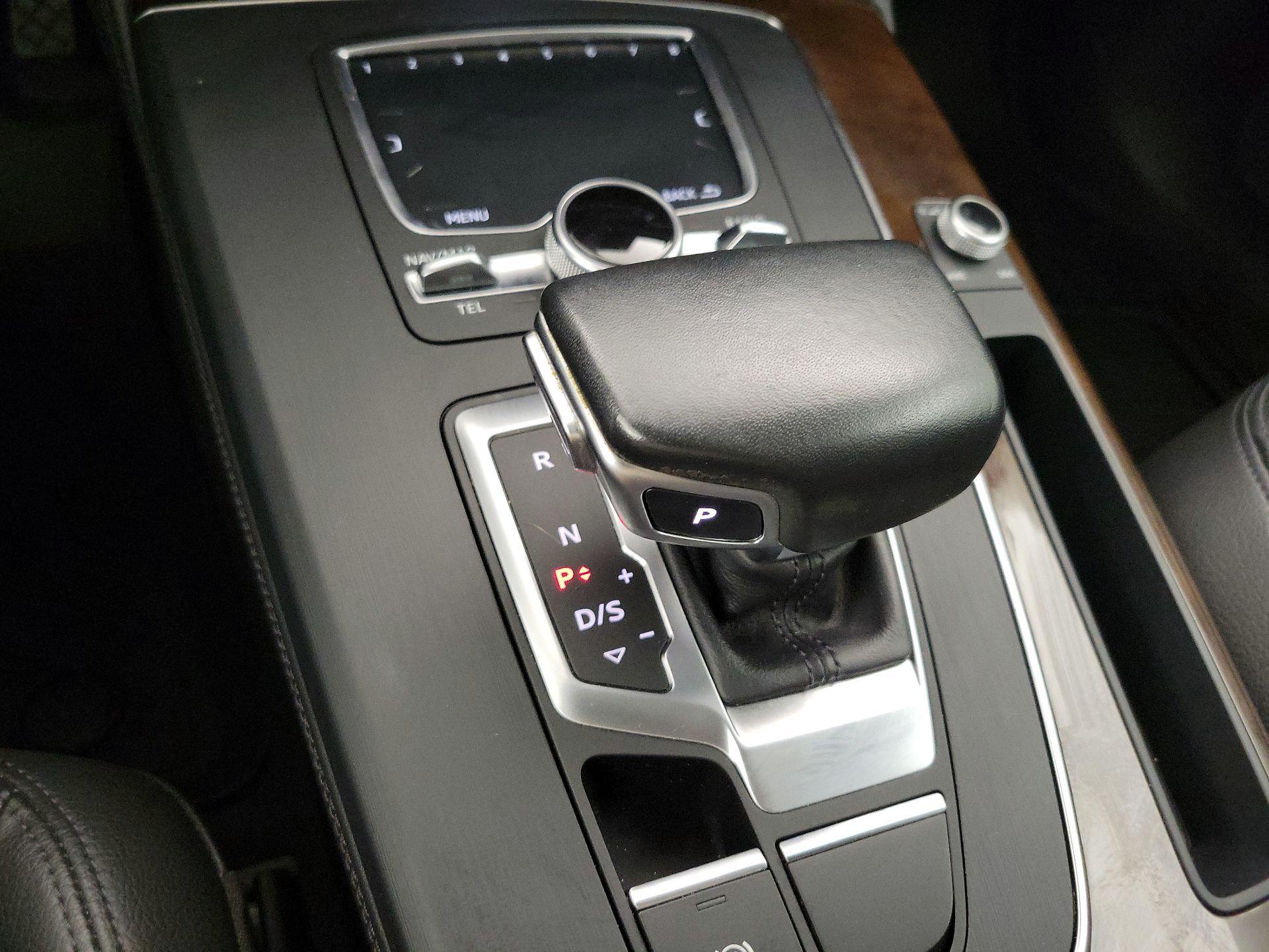 Thumbnail: 2019 Audi Q5 - 17