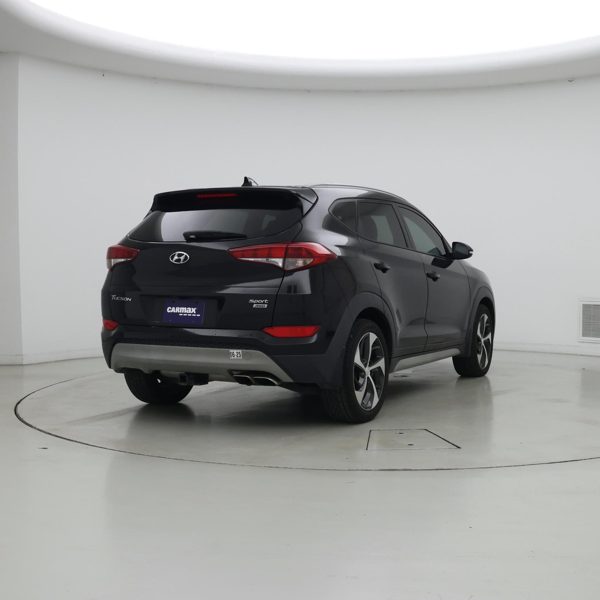 Thumbnail: 2018 Hyundai Tucson - 8