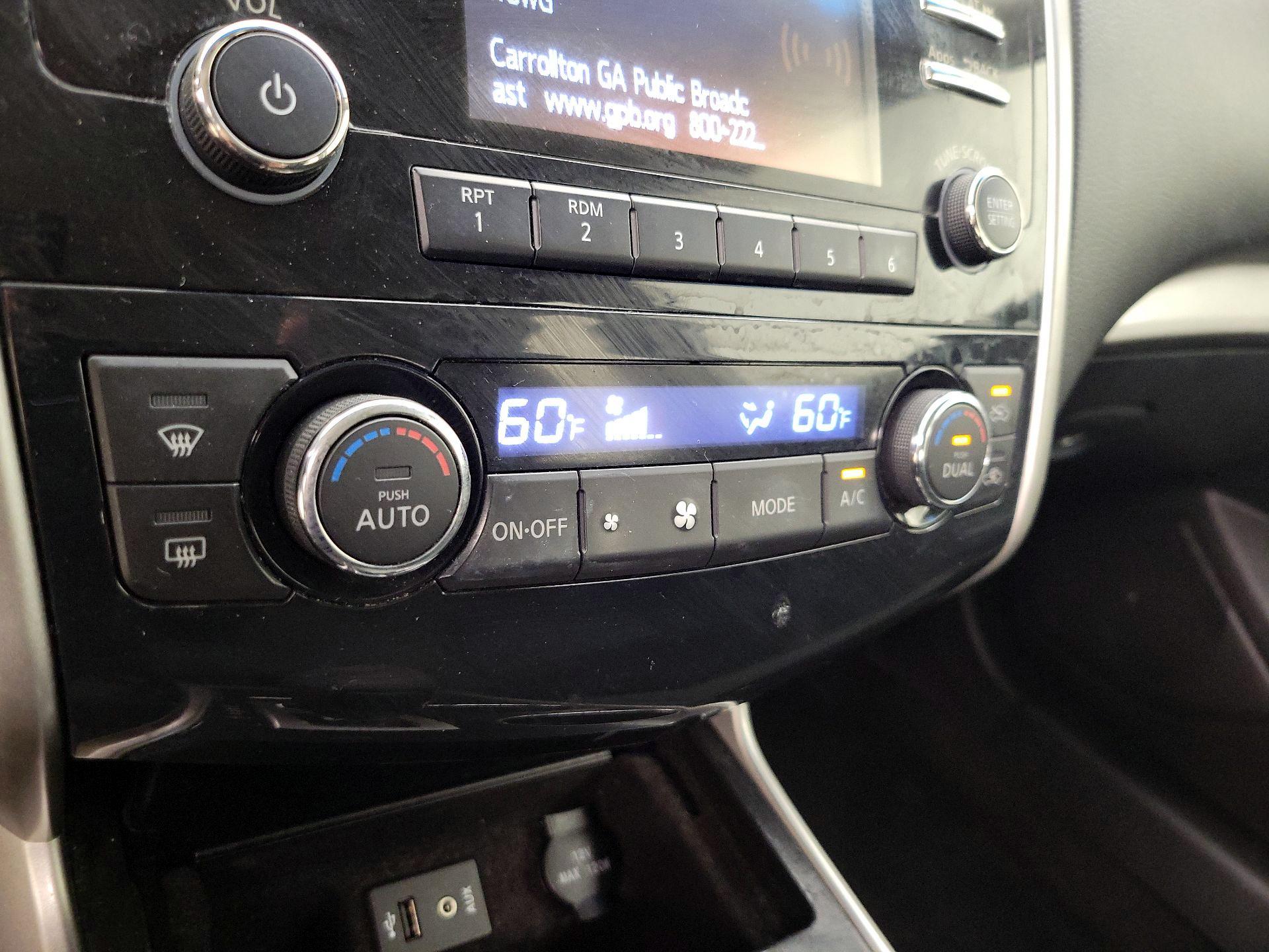 Thumbnail: 2014 Nissan Altima - 16