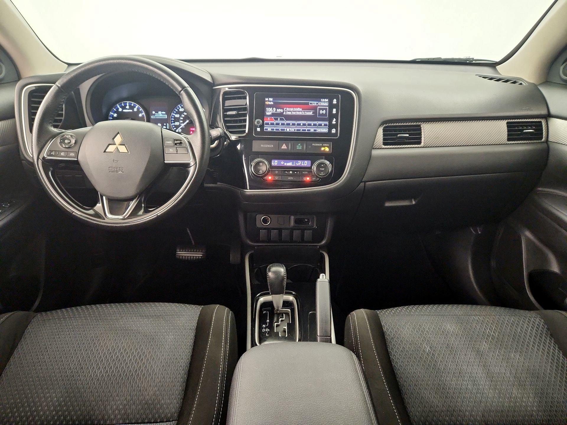 Thumbnail: 2018 Mitsubishi Outlander - 9