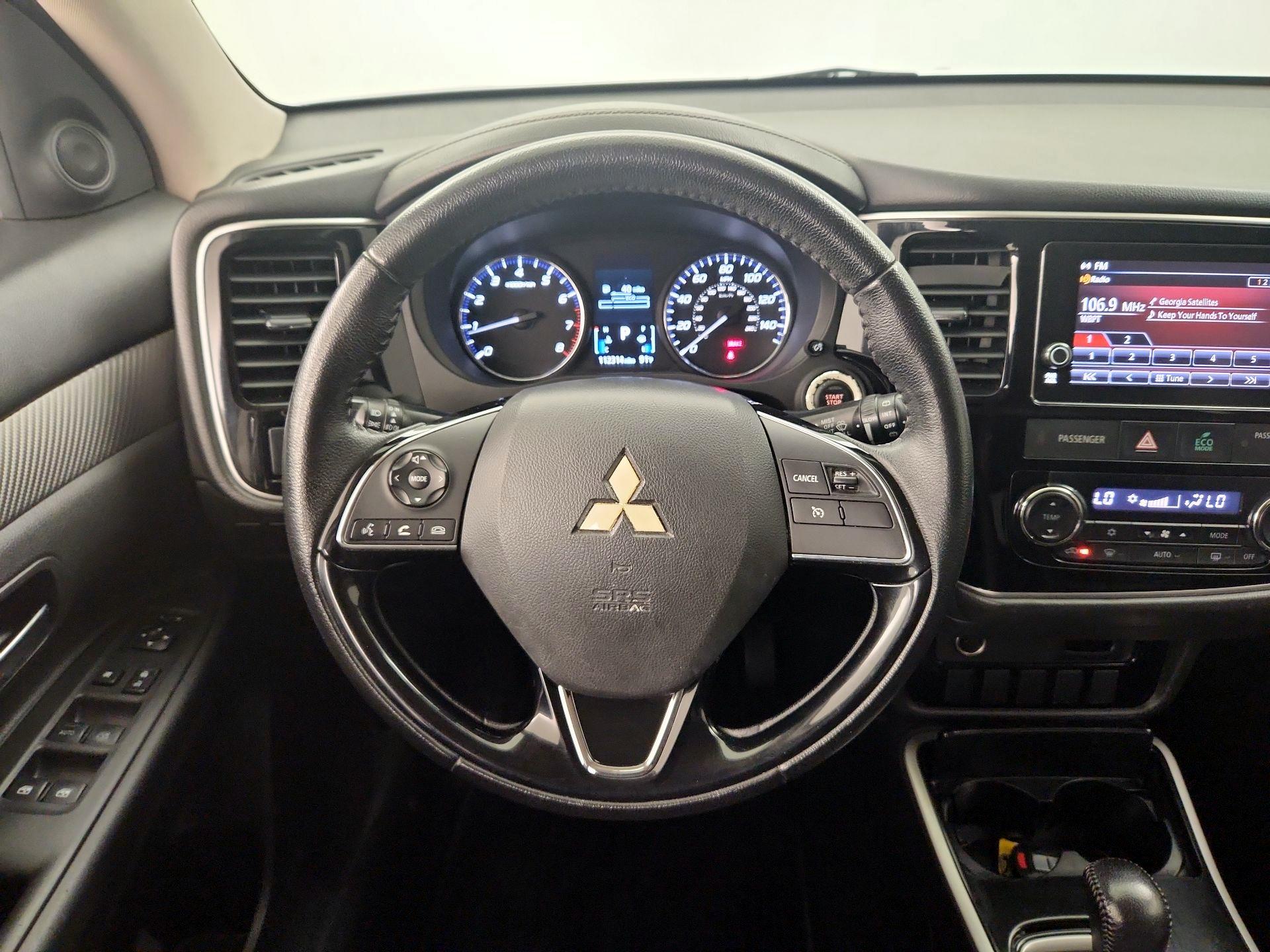 Thumbnail: 2018 Mitsubishi Outlander - 10