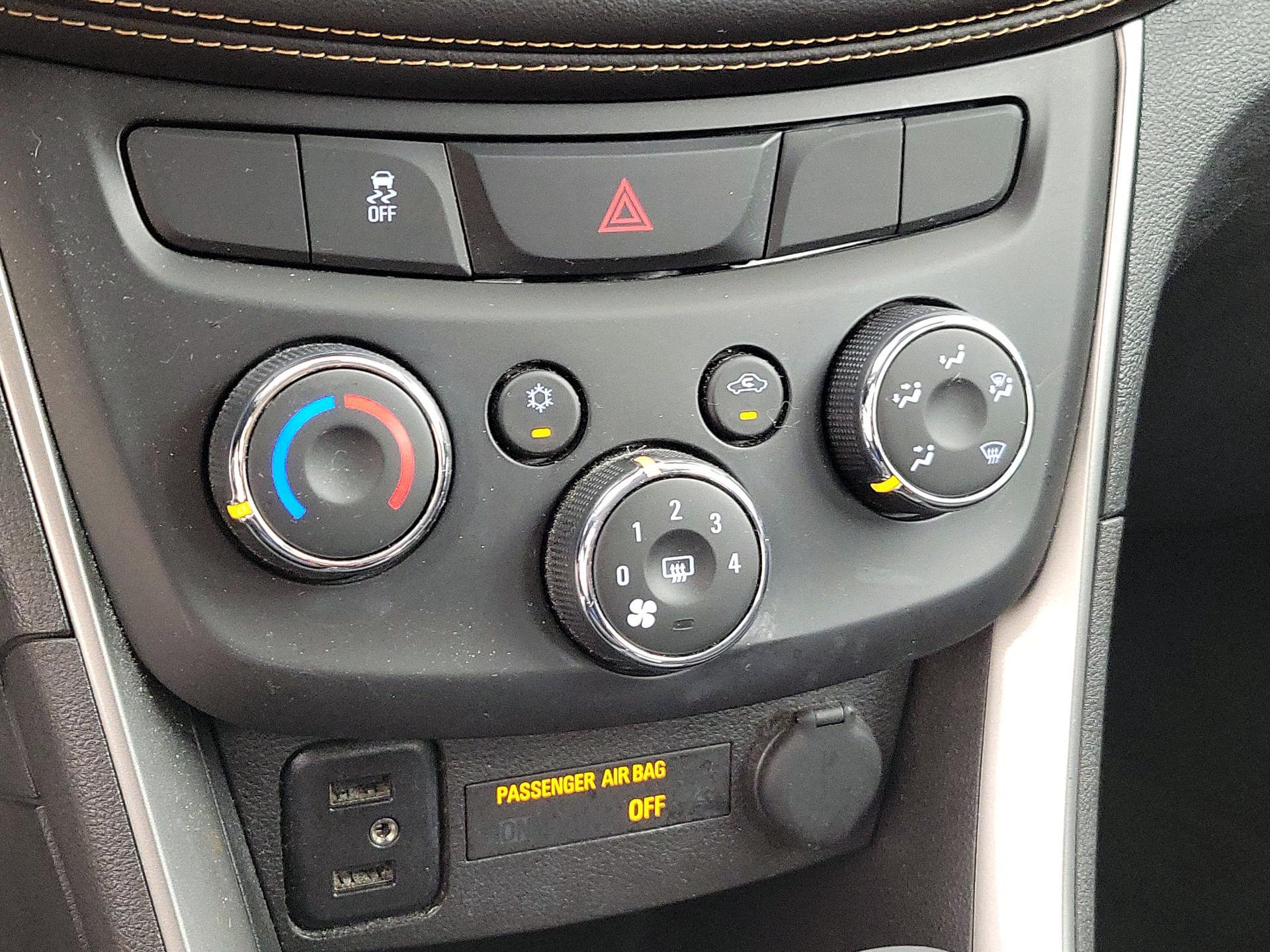 Thumbnail: 2018 Chevrolet Trax - 16
