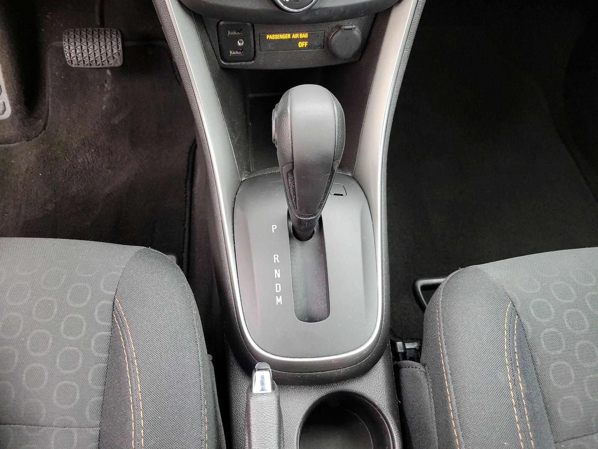 Thumbnail: 2018 Chevrolet Trax - 17