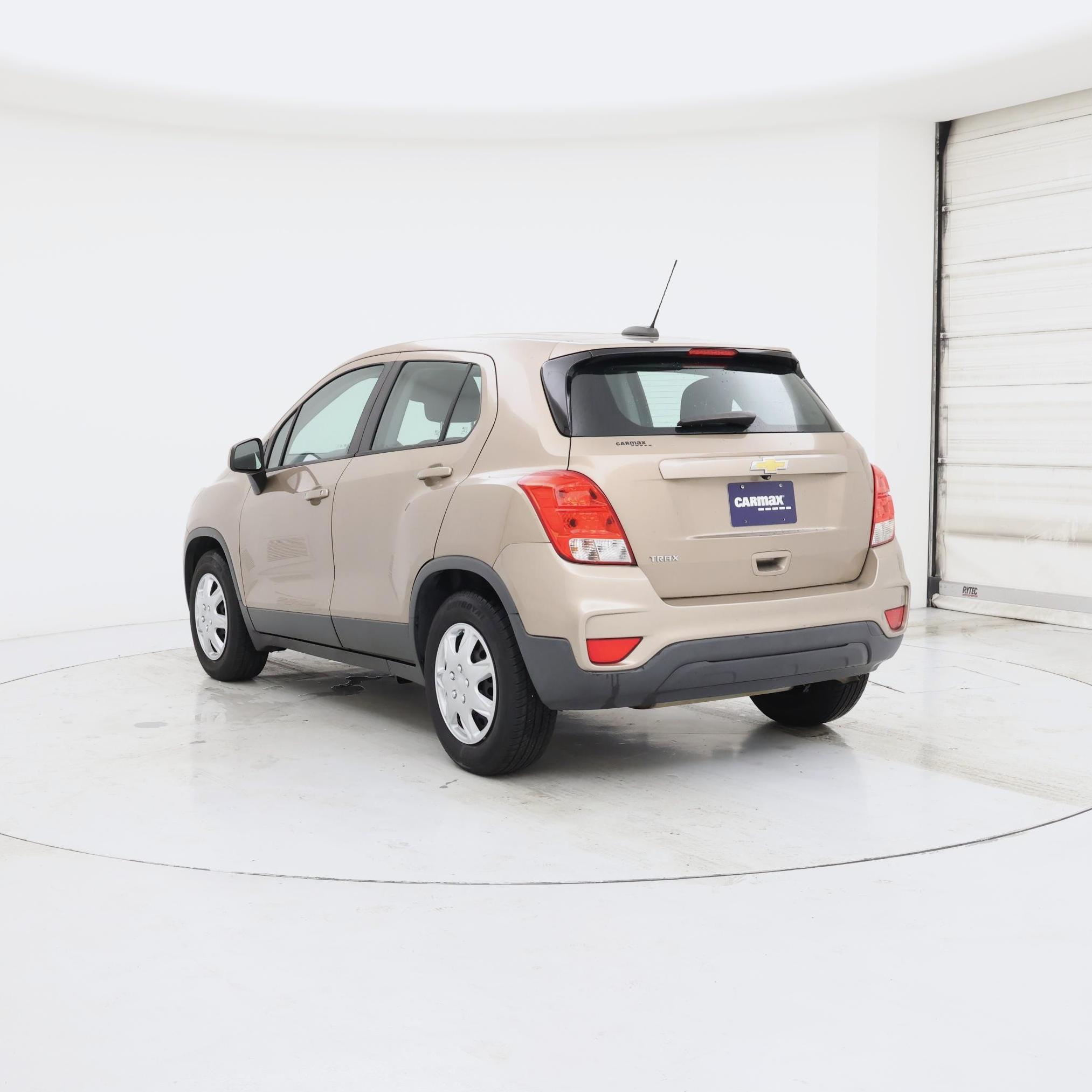 Thumbnail: 2018 Chevrolet Trax - 2