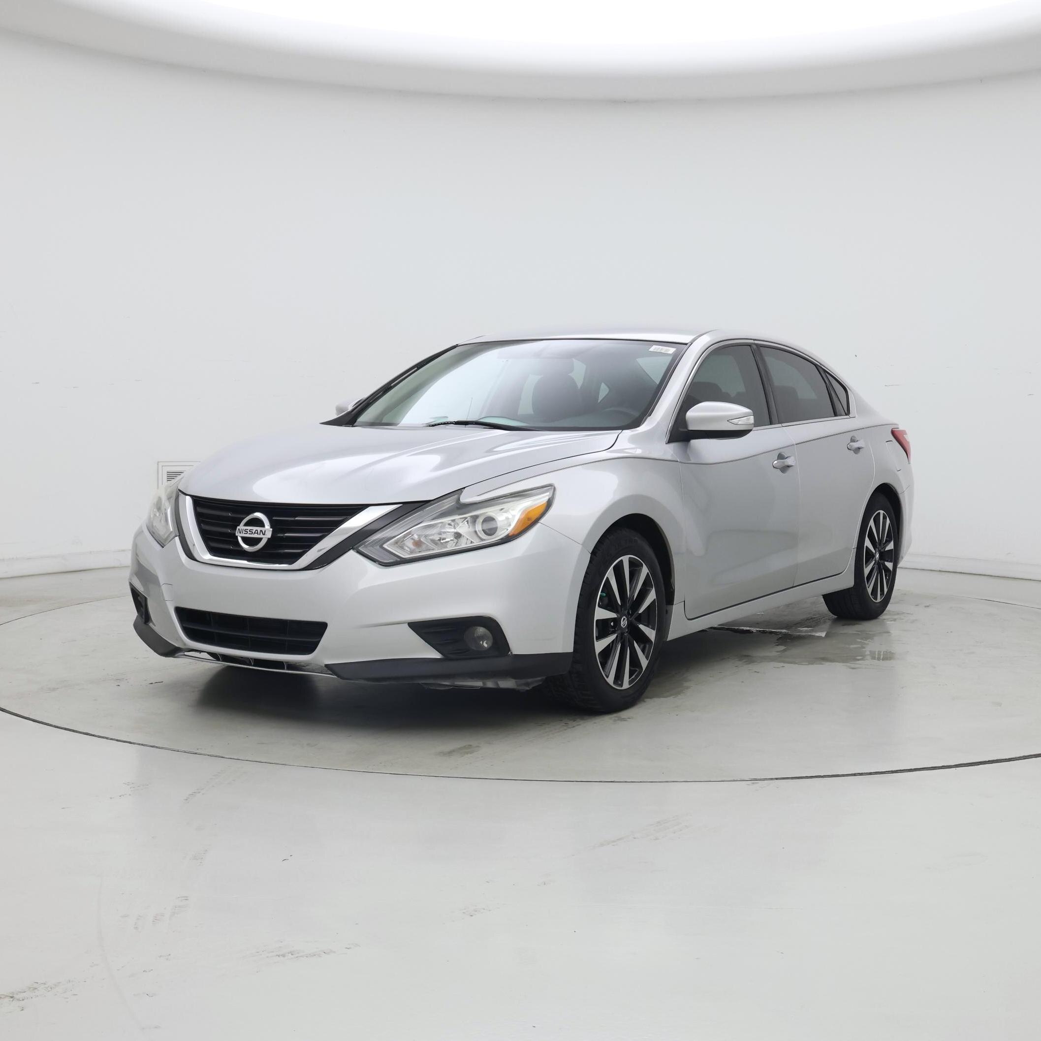 Thumbnail: 2018 Nissan Altima - 4