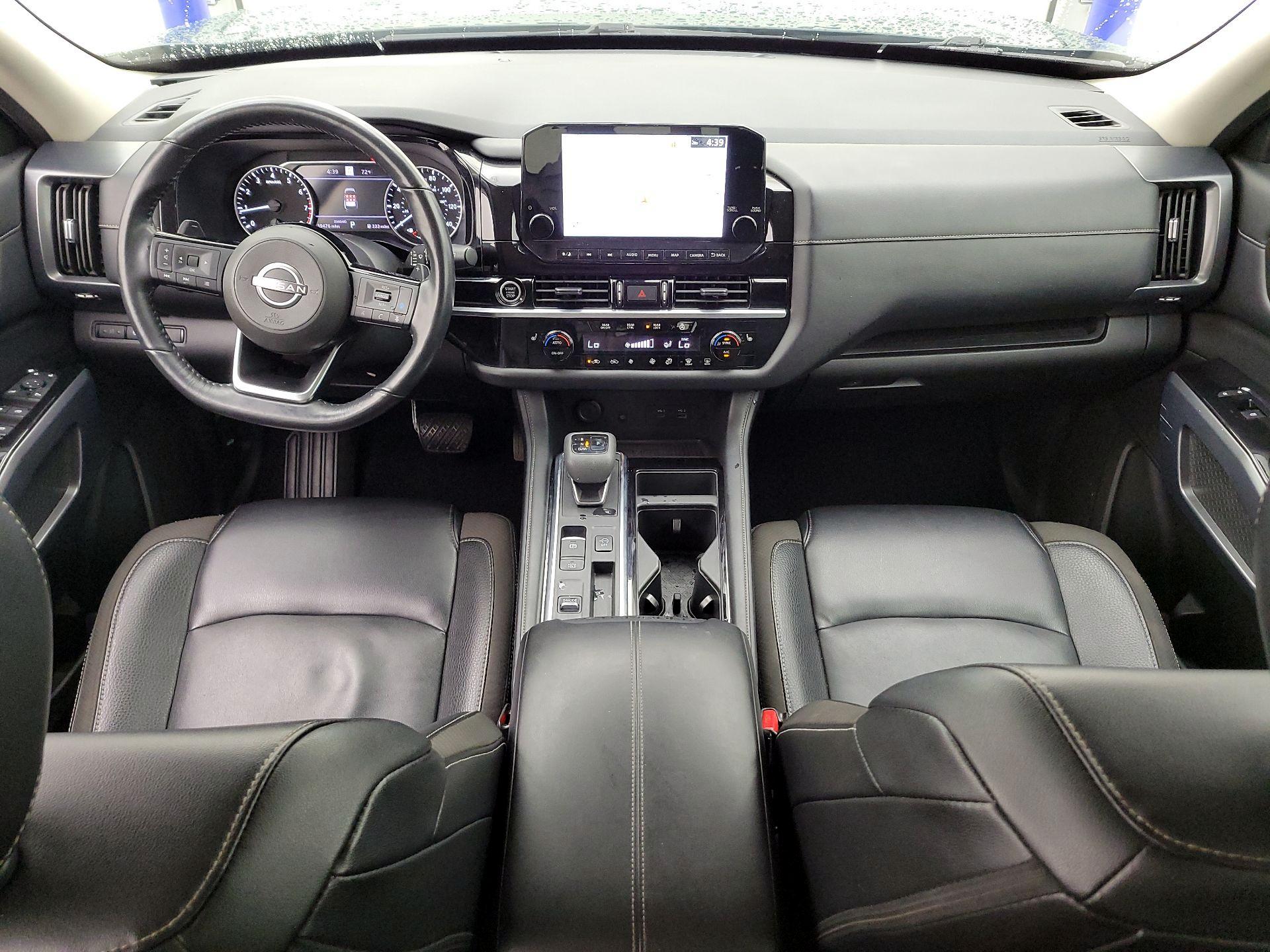 Thumbnail: 2023 Nissan Pathfinder - 9