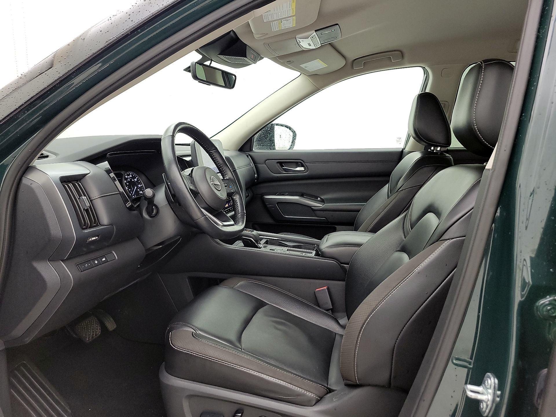Thumbnail: 2023 Nissan Pathfinder - 11