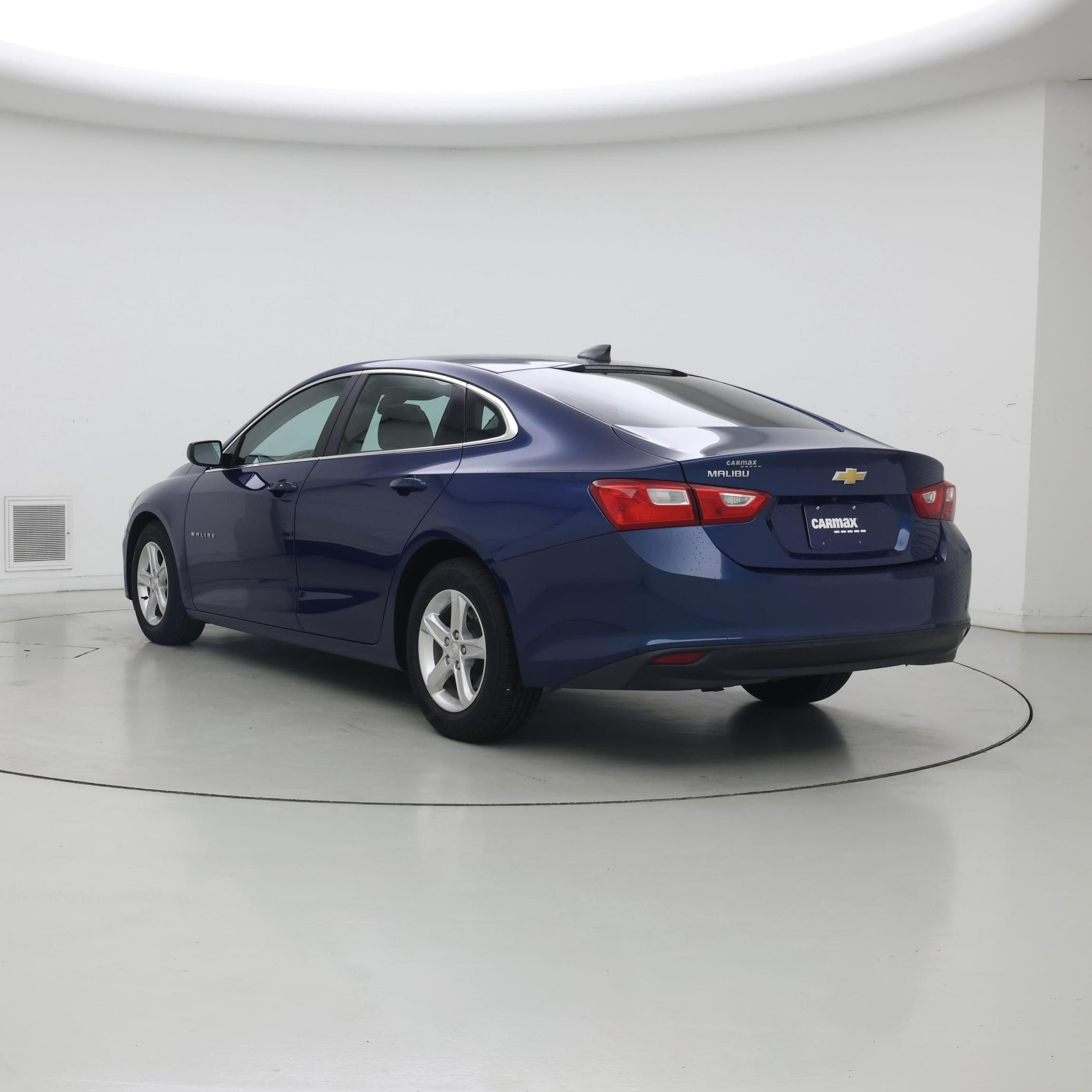 Thumbnail: 2019 Chevrolet Malibu - 2