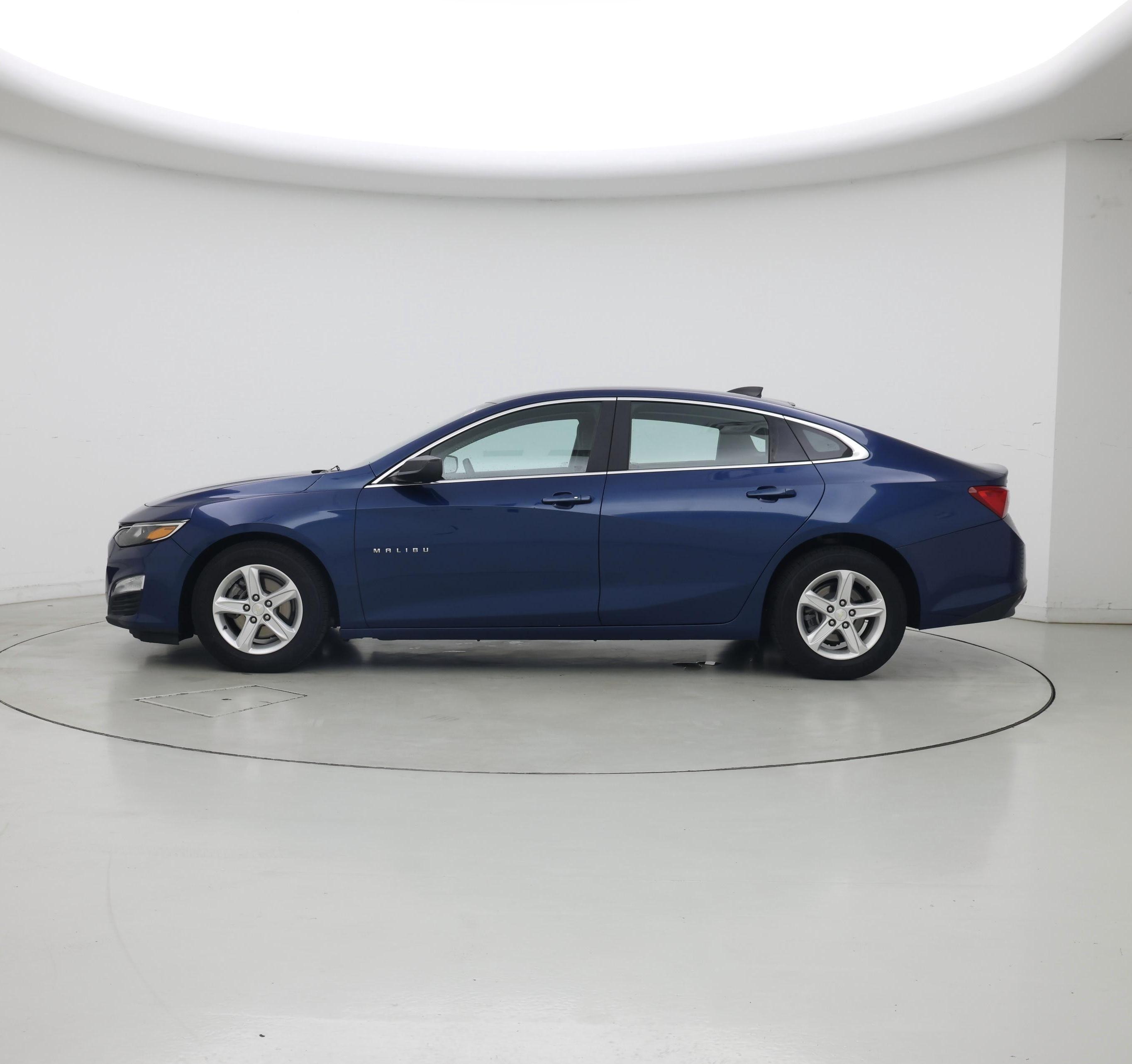 Thumbnail: 2019 Chevrolet Malibu - 3