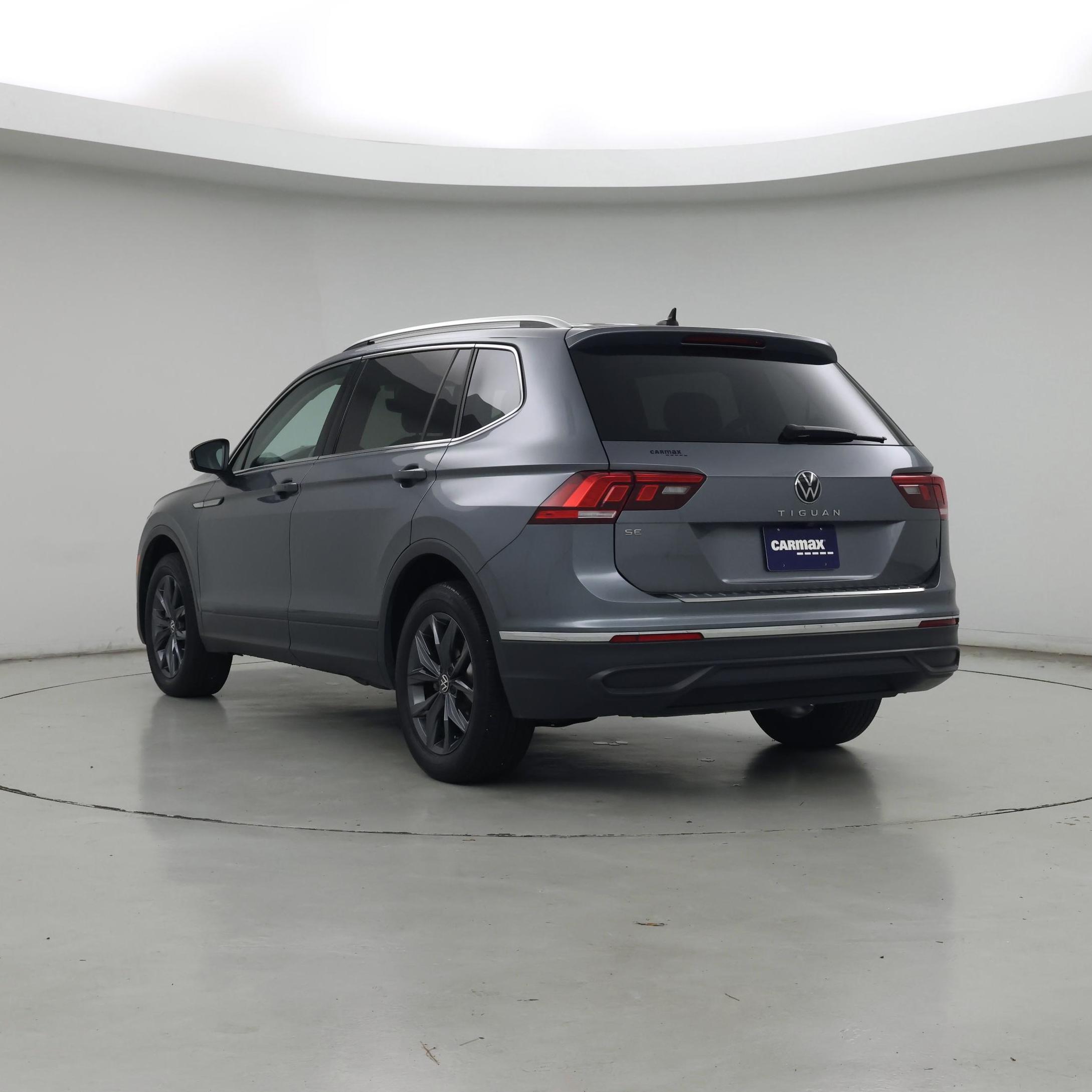 Thumbnail: 2022 Volkswagen Tiguan - 2