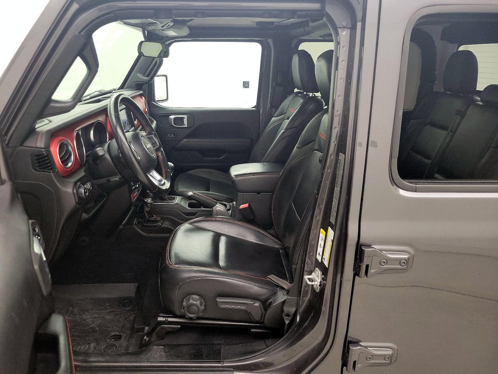 Leather Seats & Side Airbags
