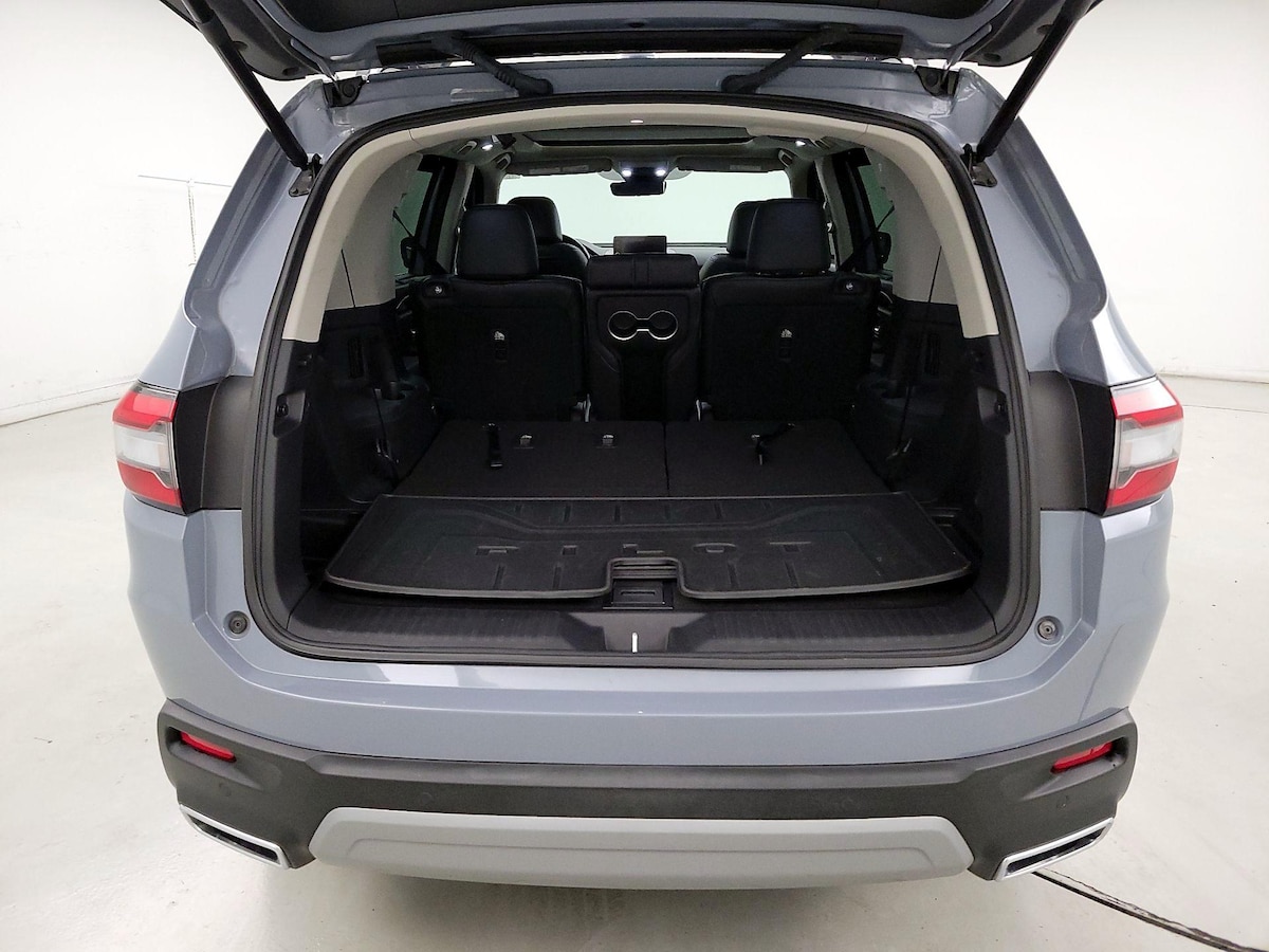Trunk/Cargo (Seats Up)