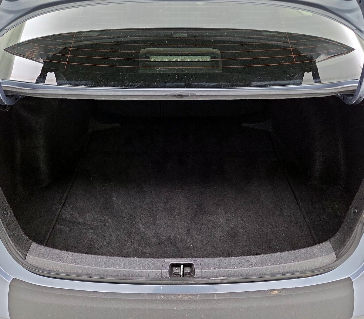 Trunk/Cargo (Seats Up)