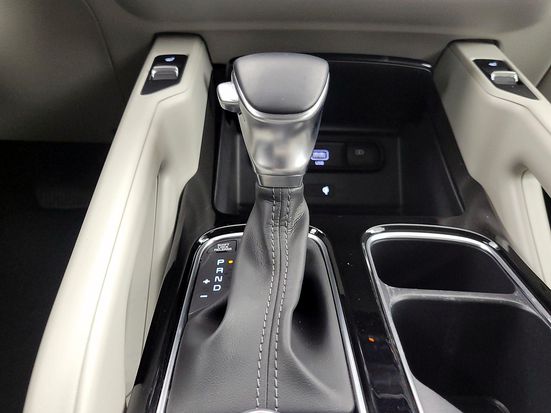 Thumbnail: 2022 Kia Telluride - 18