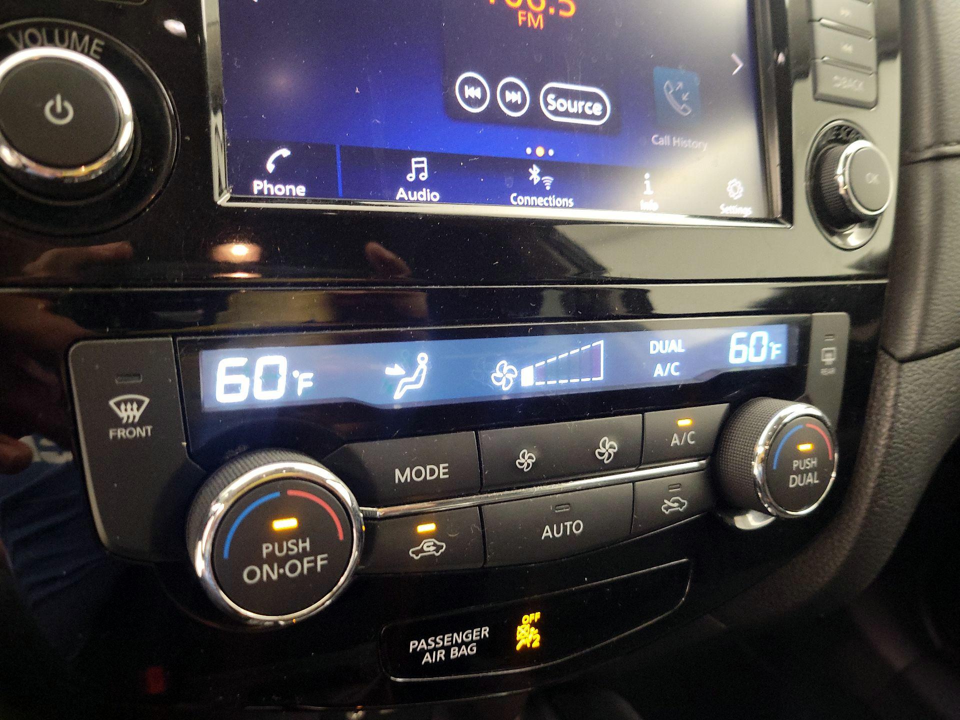 Thumbnail: 2019 Nissan Rogue - 16