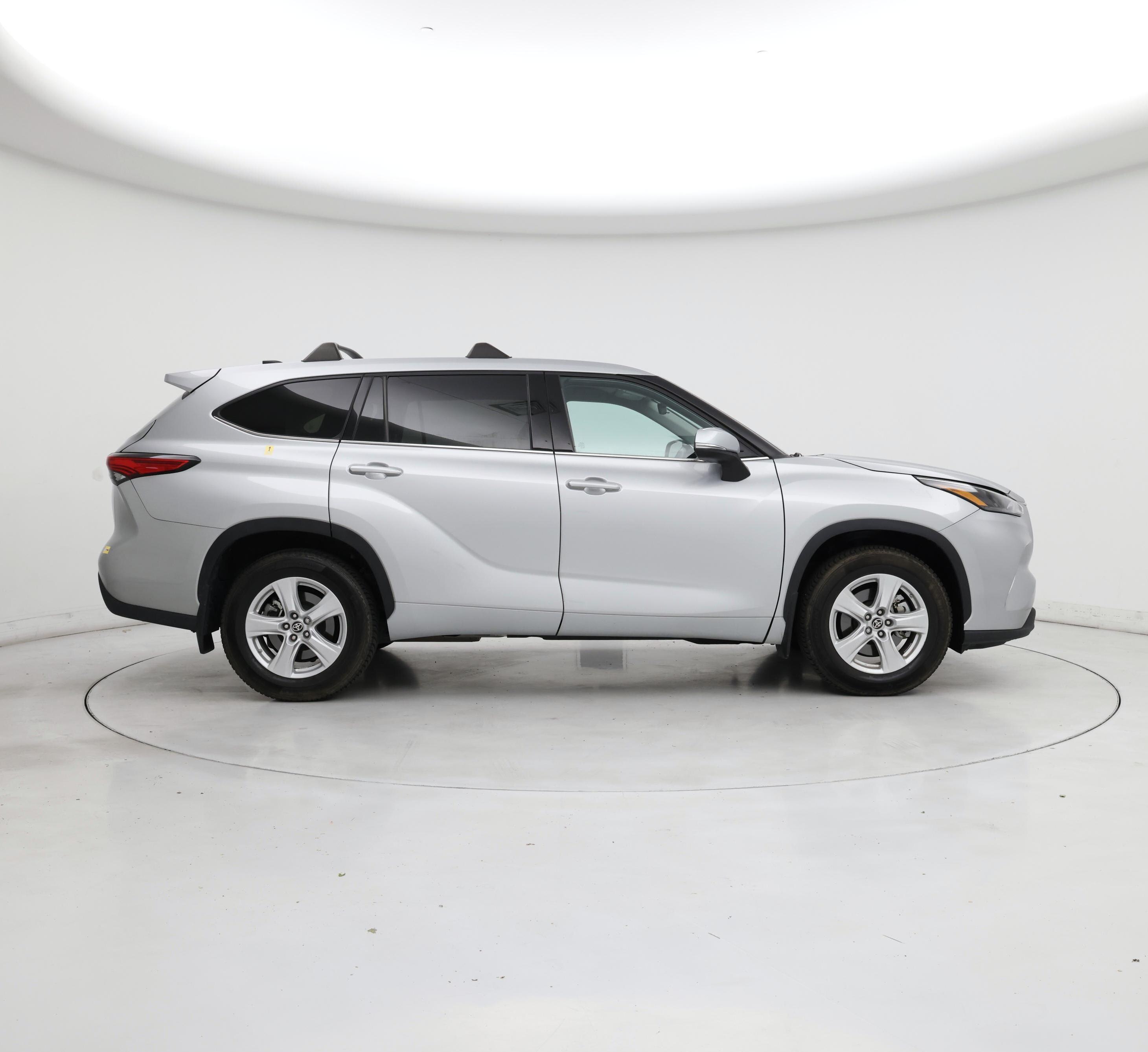 Thumbnail: 2022 Toyota Highlander - 7