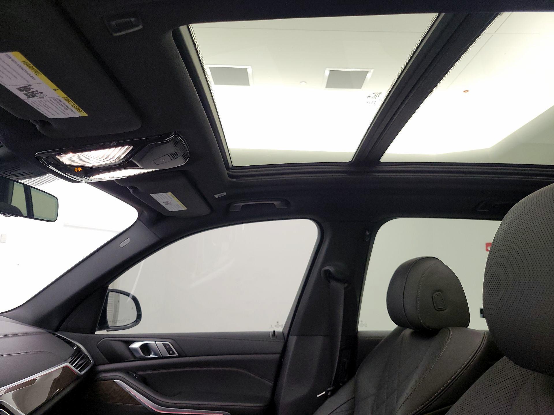 Thumbnail: 2023 BMW X5 - 19