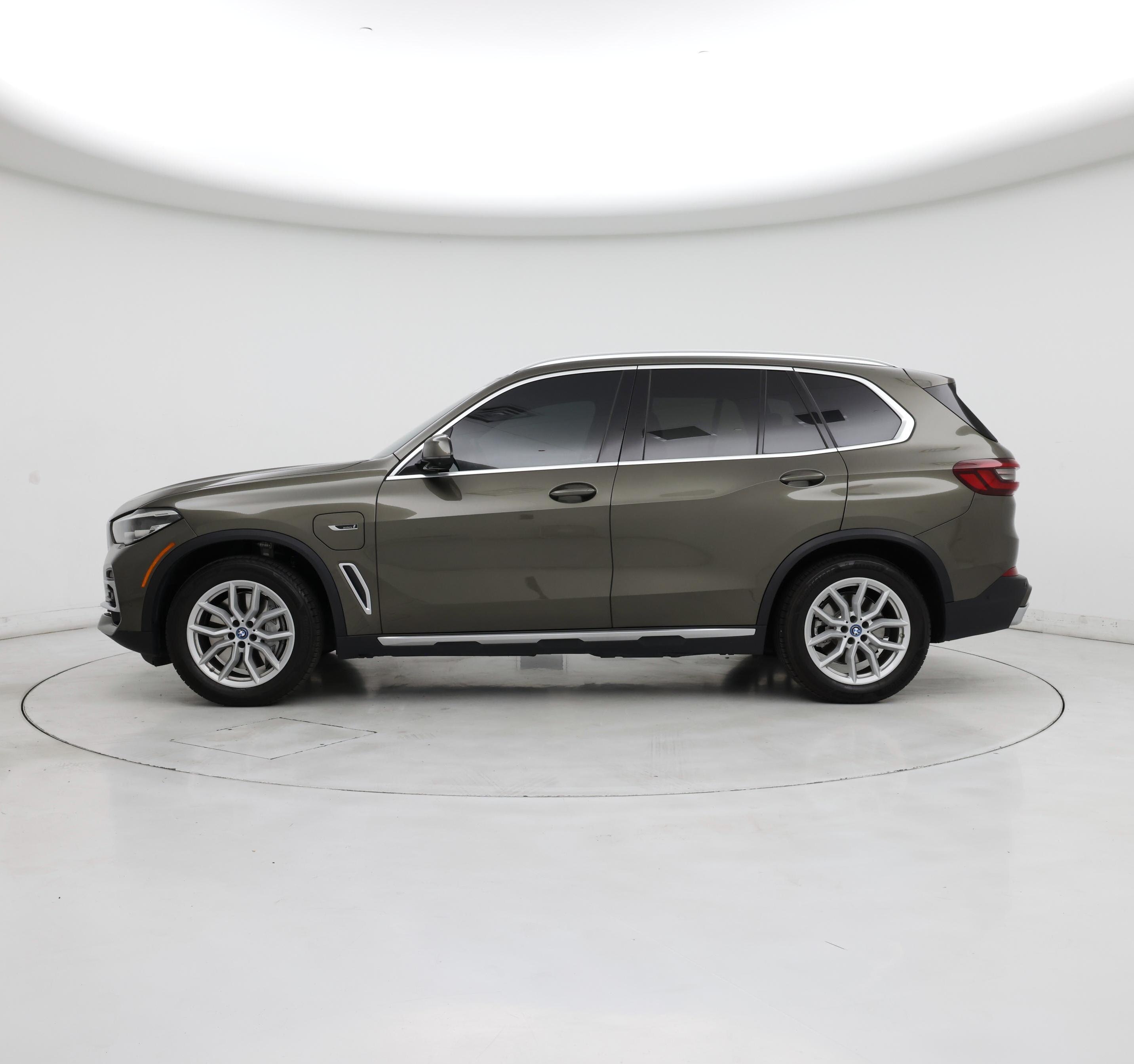 Thumbnail: 2023 BMW X5 - 3
