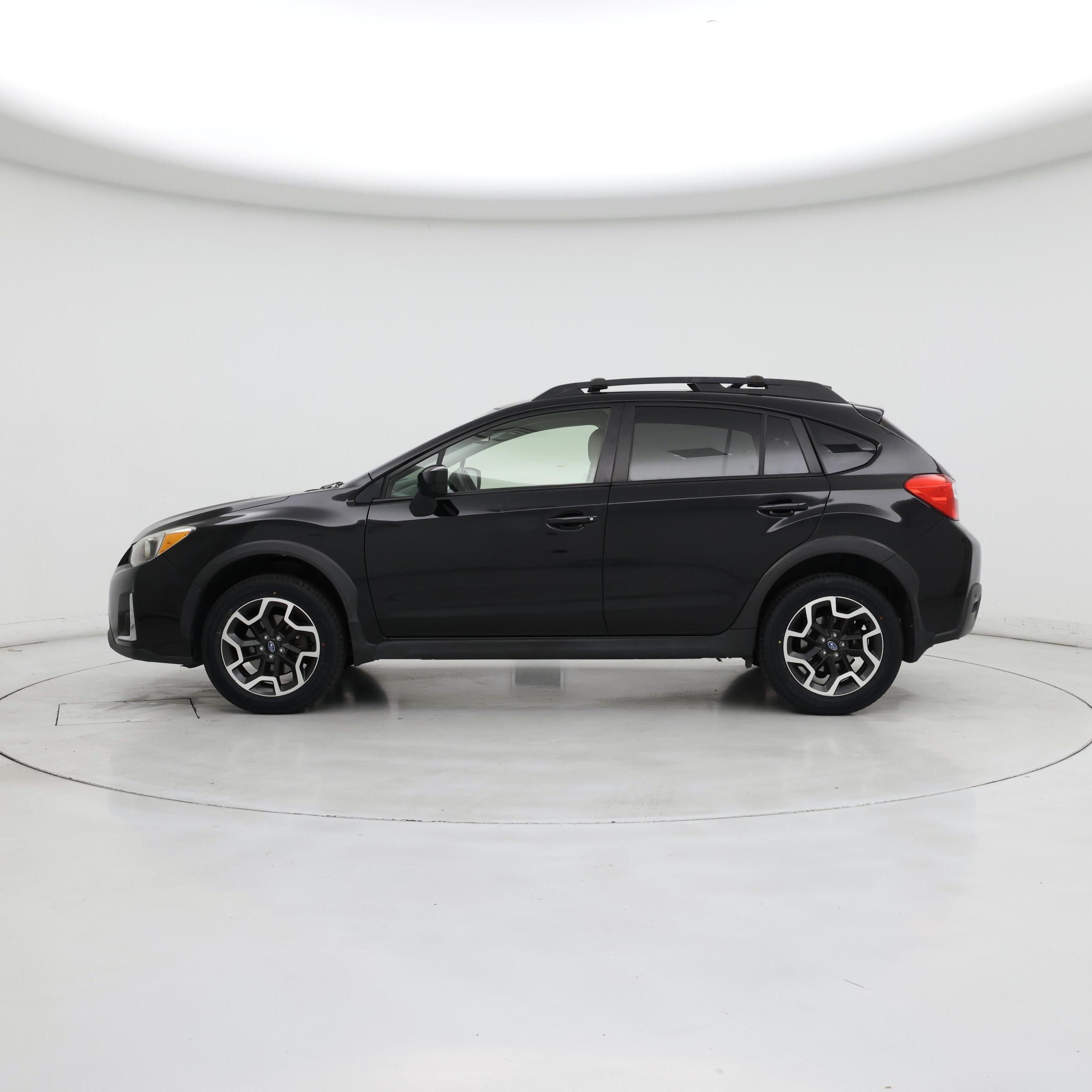 Thumbnail: 2016 Subaru XV Crosstrek - 3