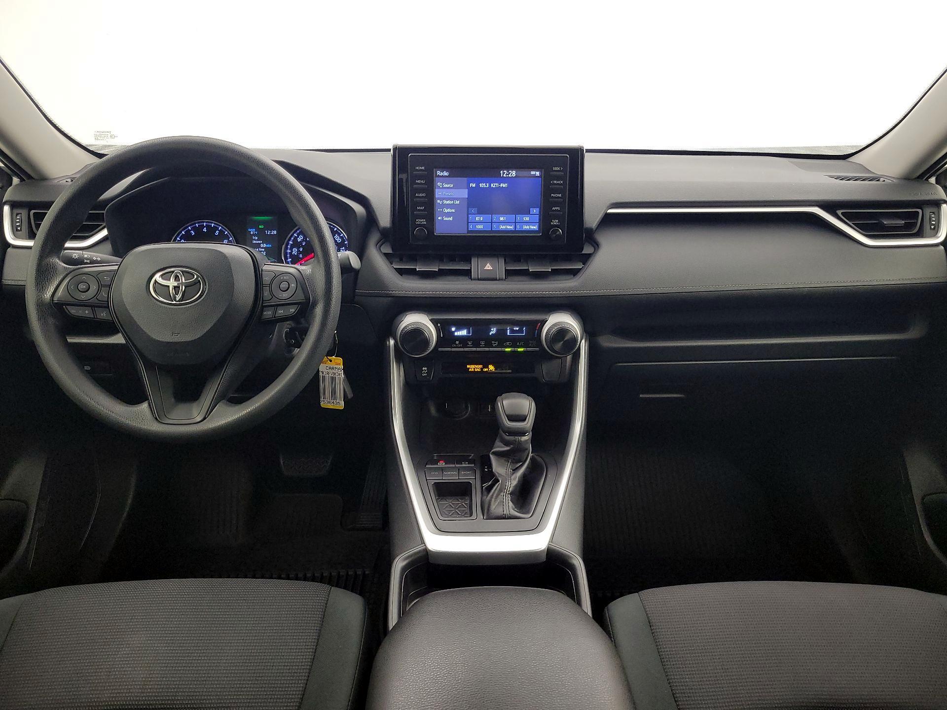 Thumbnail: 2019 Toyota RAV4 - 9