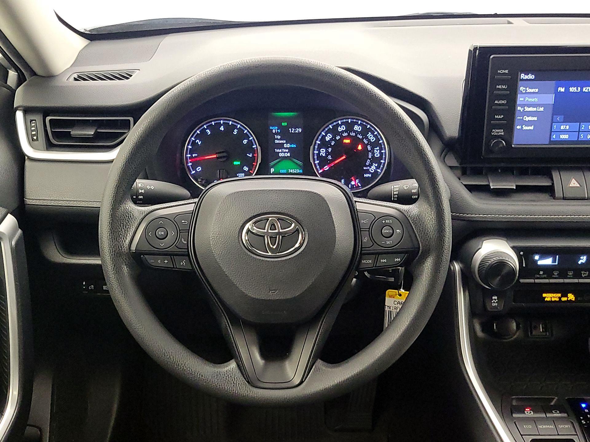 Thumbnail: 2019 Toyota RAV4 - 10