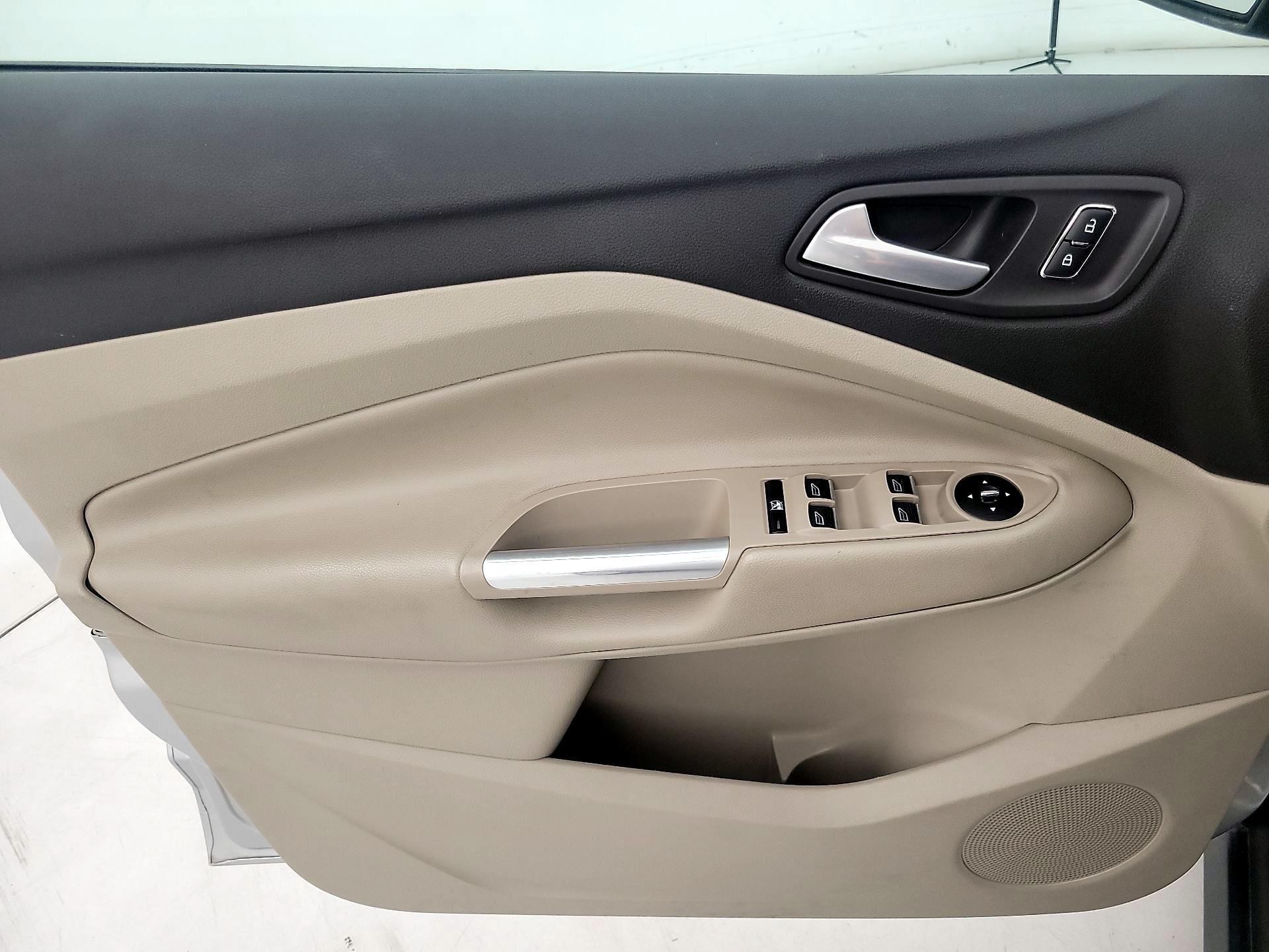 Thumbnail: 2013 Ford C-Max - 12