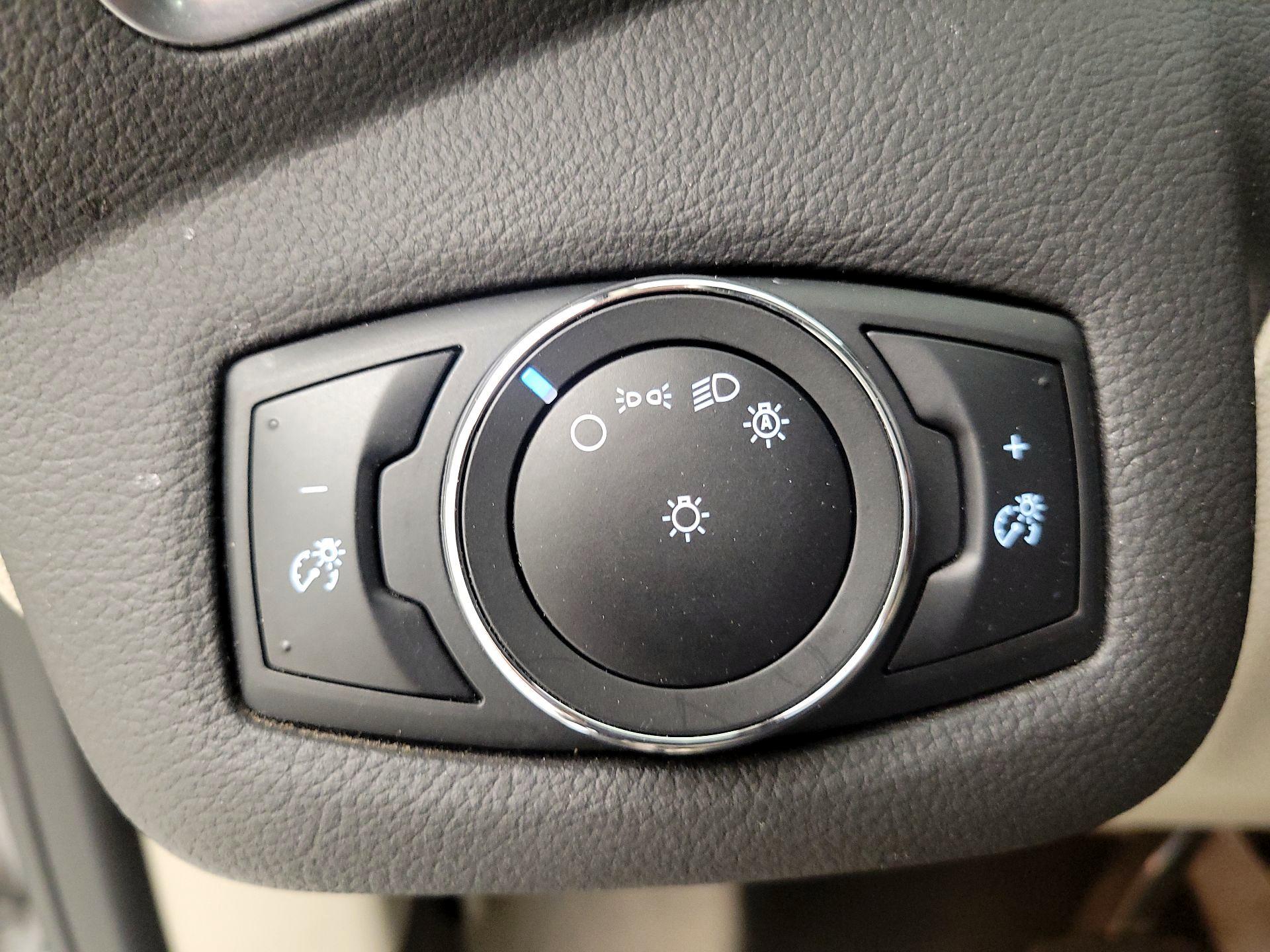 Thumbnail: 2013 Ford C-Max - 13