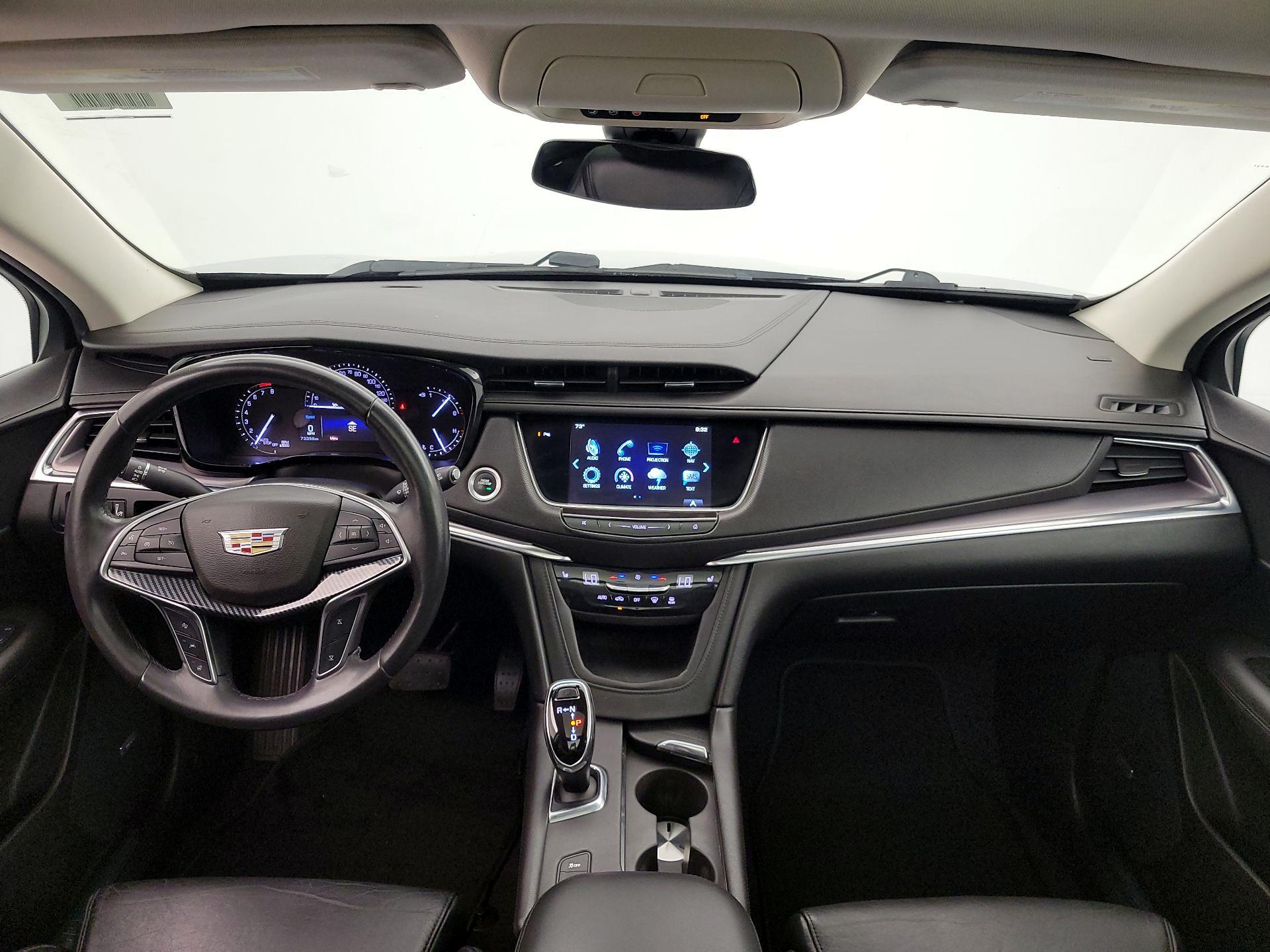 Thumbnail: 2017 Cadillac XT5 - 9