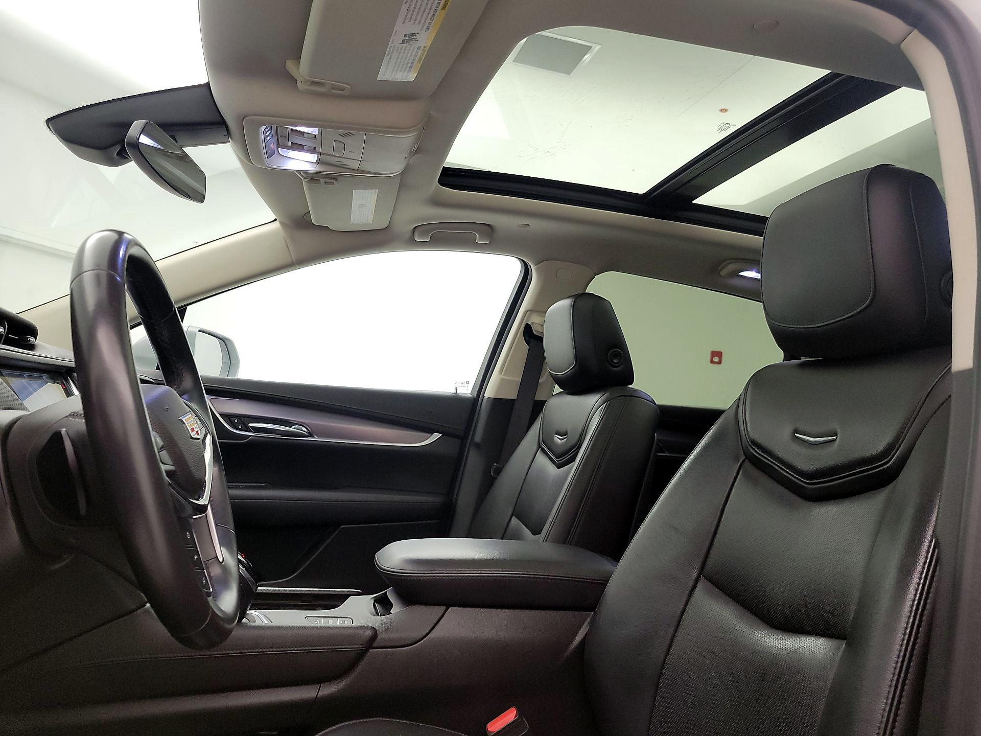 Thumbnail: 2017 Cadillac XT5 - 20
