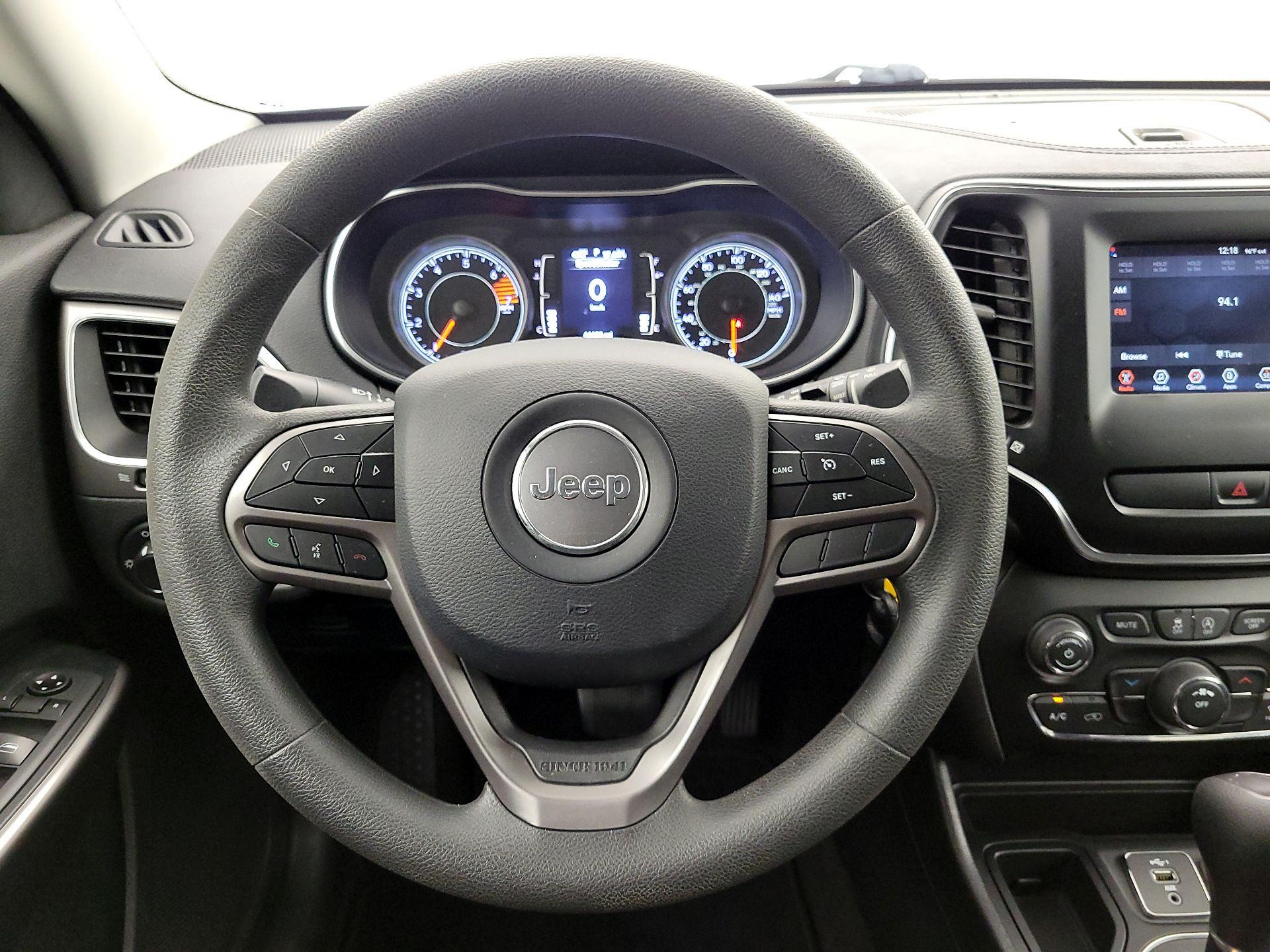 Thumbnail: 2020 Jeep Cherokee - 10