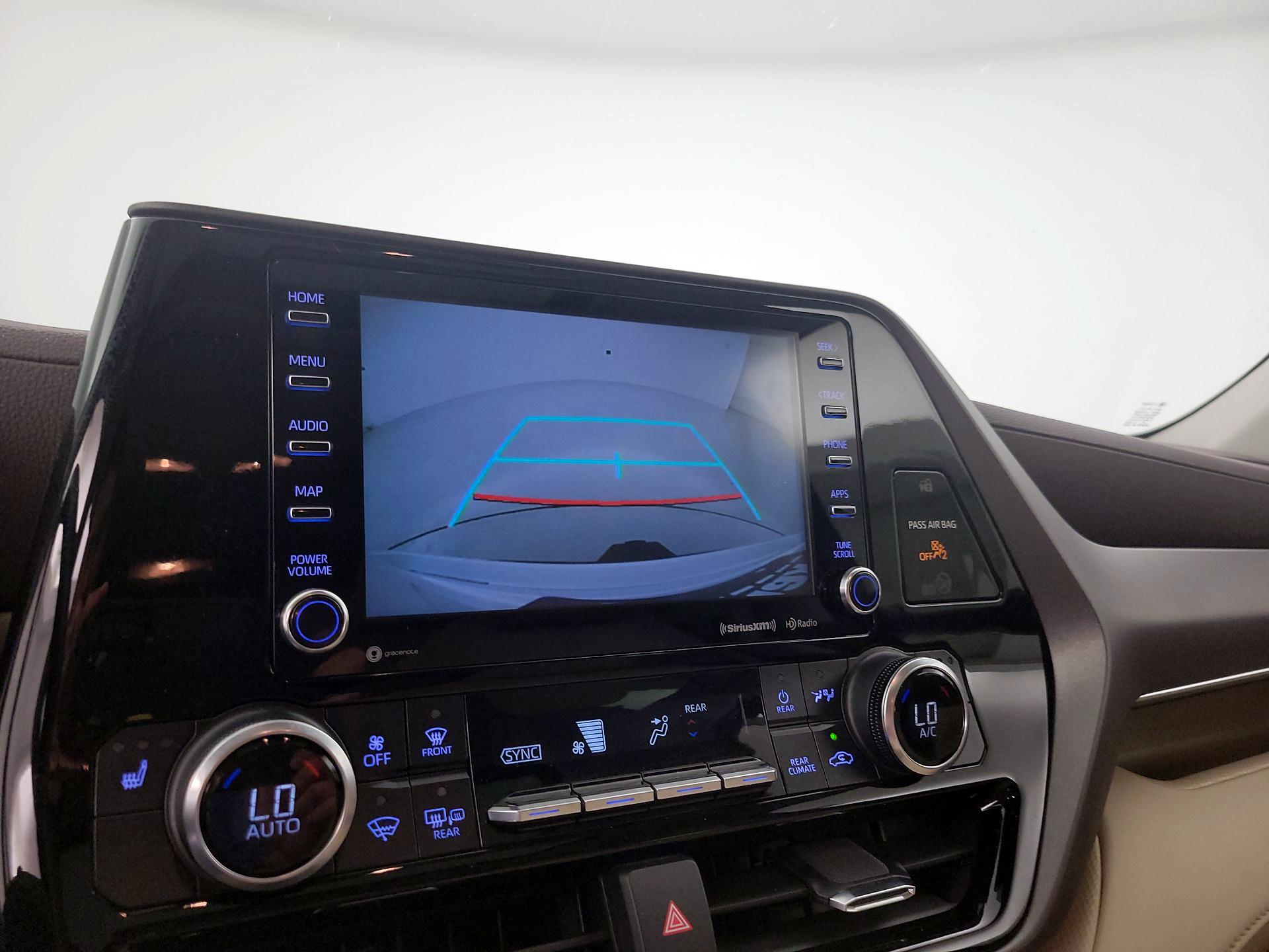 Thumbnail: 2022 Toyota Highlander - 15