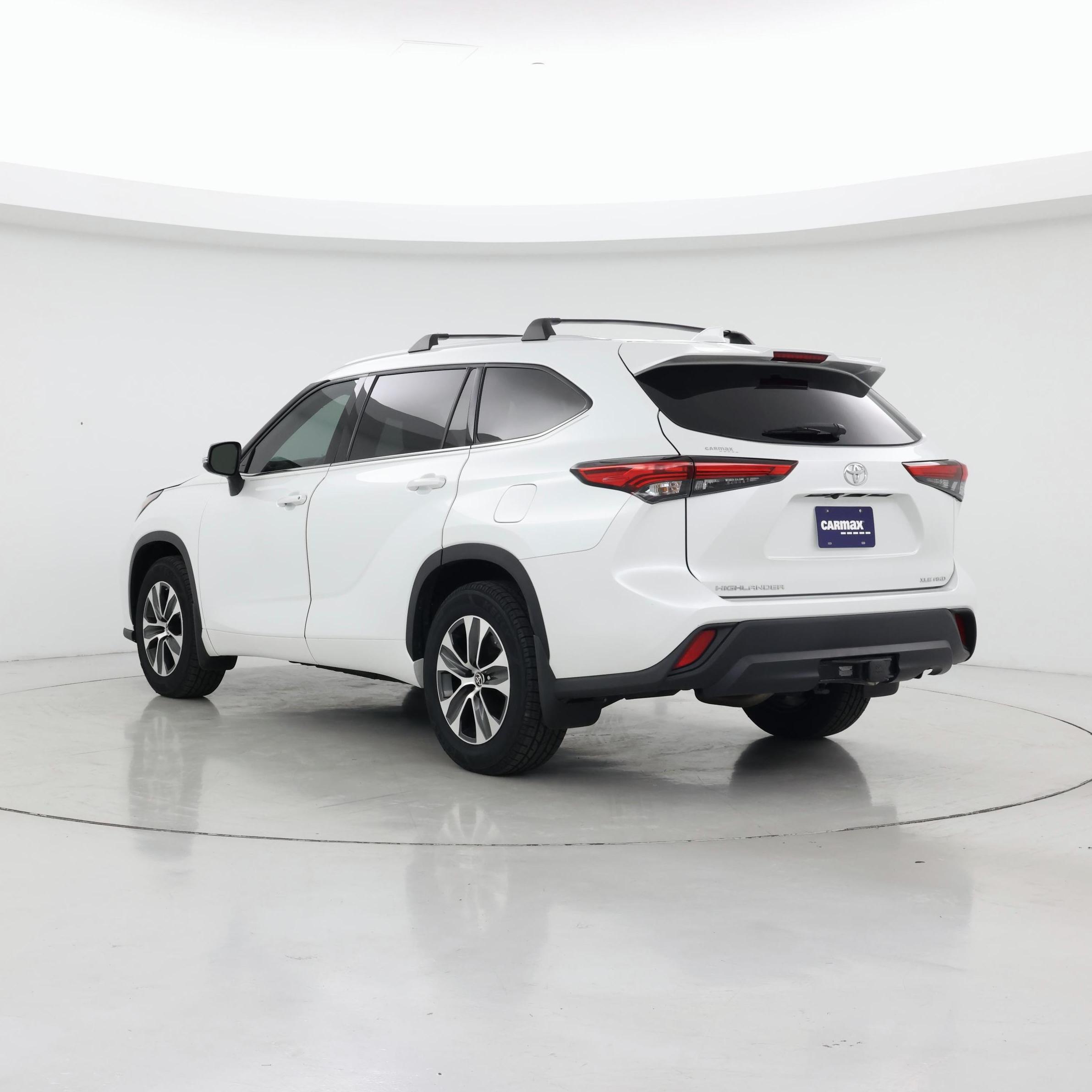 Thumbnail: 2022 Toyota Highlander - 2
