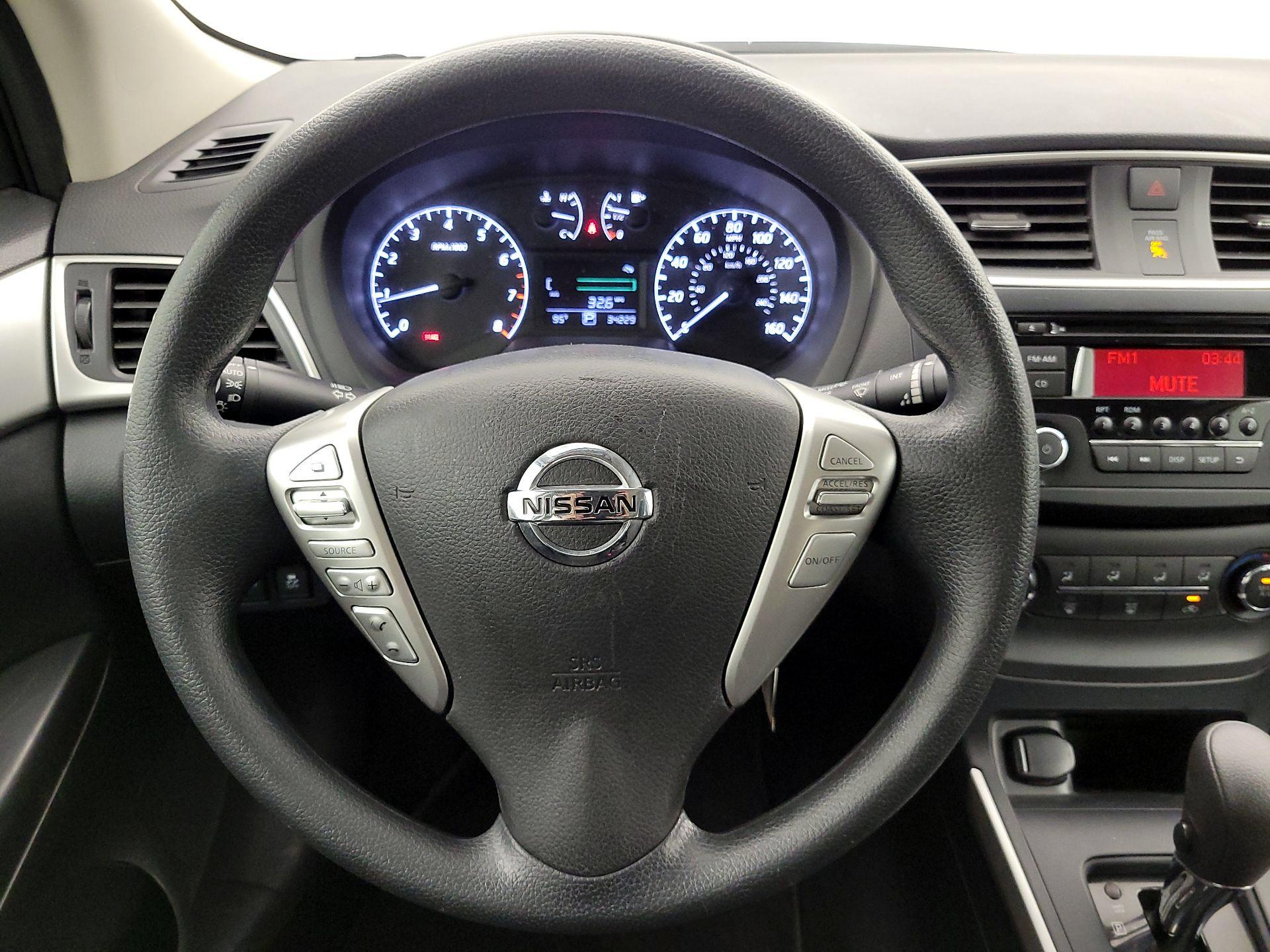 Thumbnail: 2017 Nissan Sentra - 10