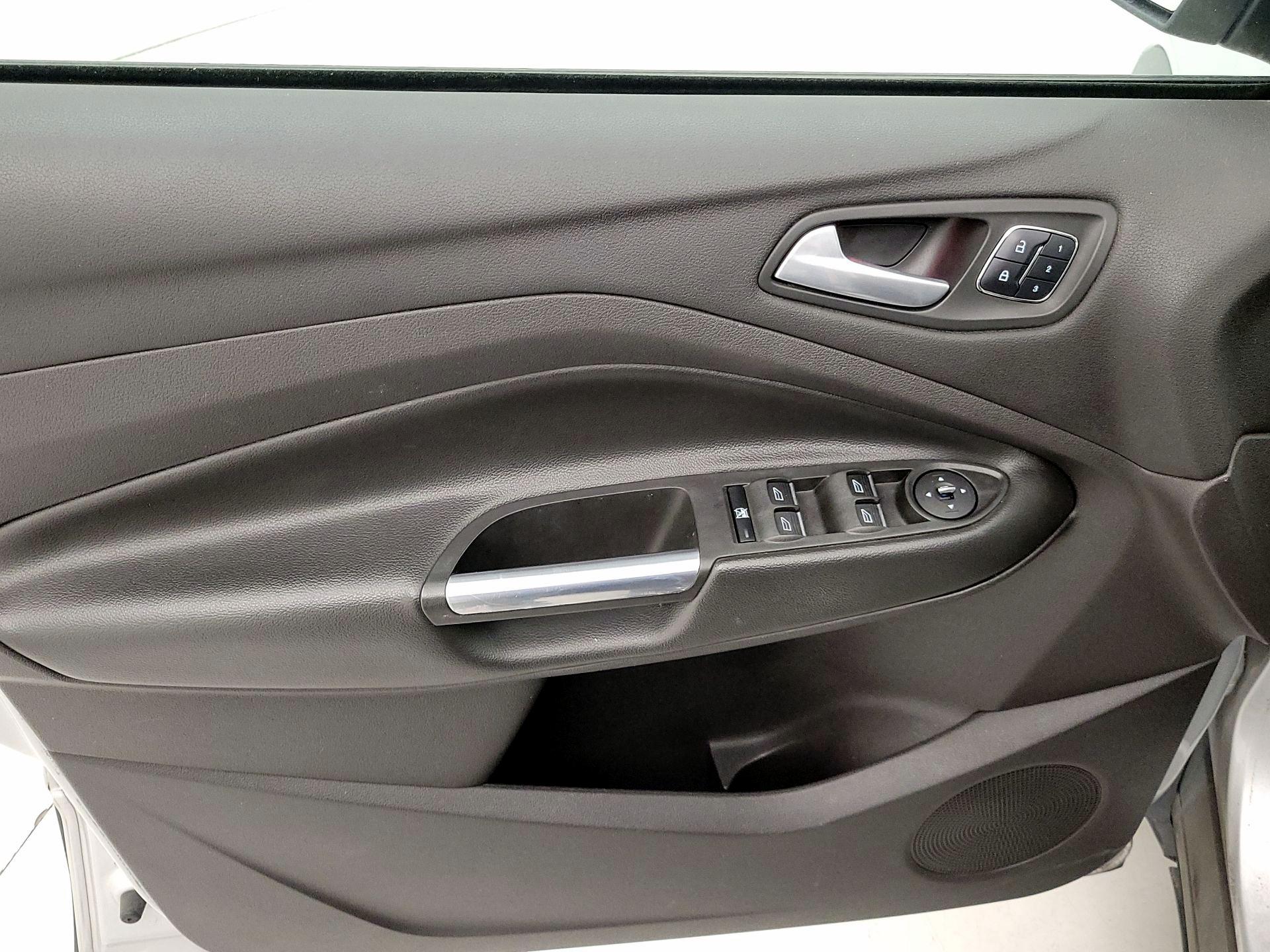 Thumbnail: 2015 Ford Escape - 12