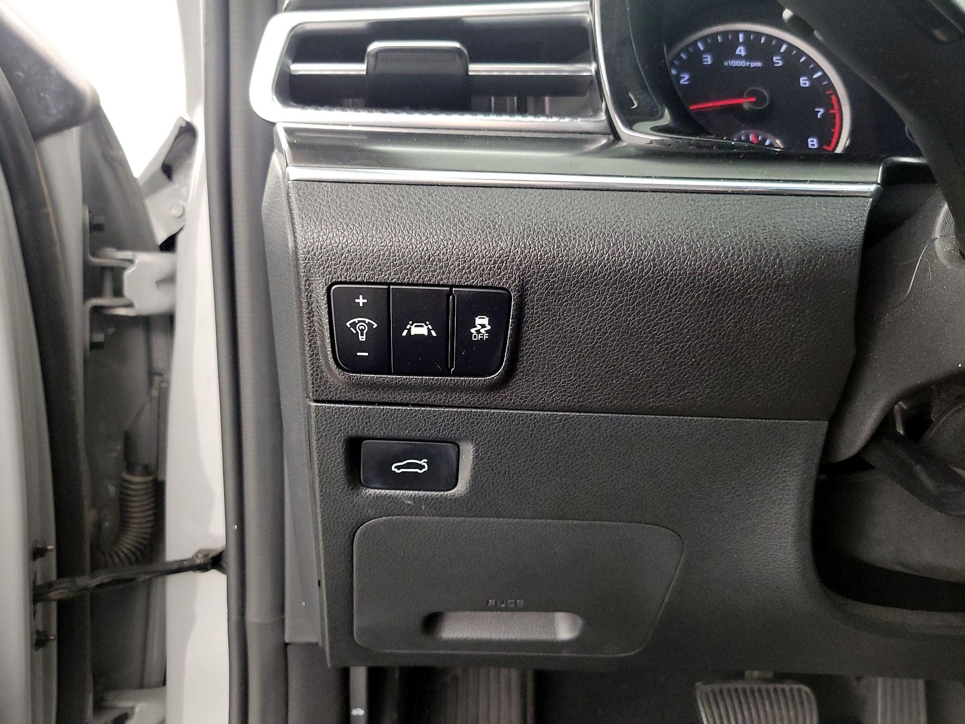 Thumbnail: 2021 Kia K5 - 13