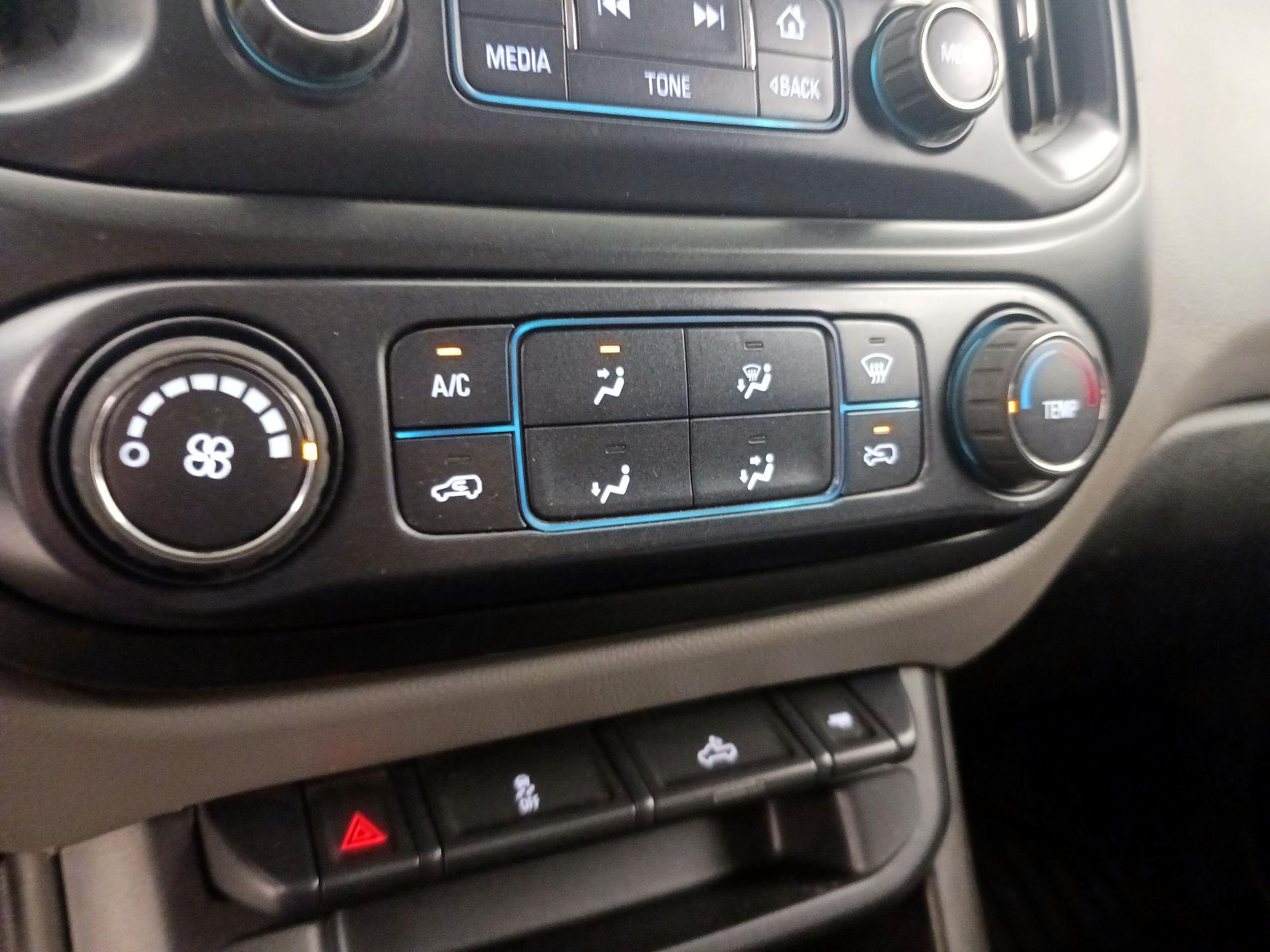 Thumbnail: 2016 Chevrolet Colorado - 16