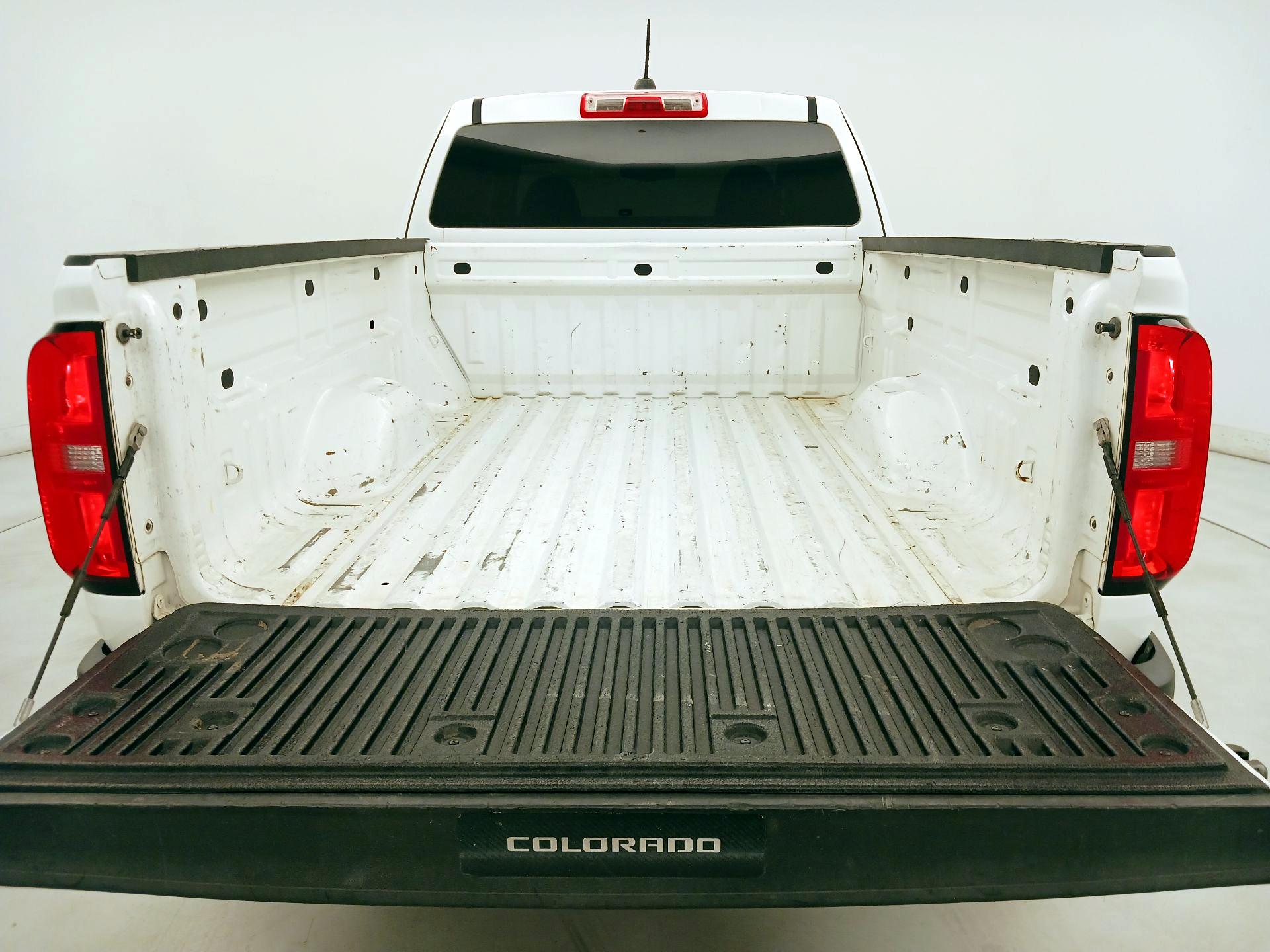 Thumbnail: 2016 Chevrolet Colorado - 19