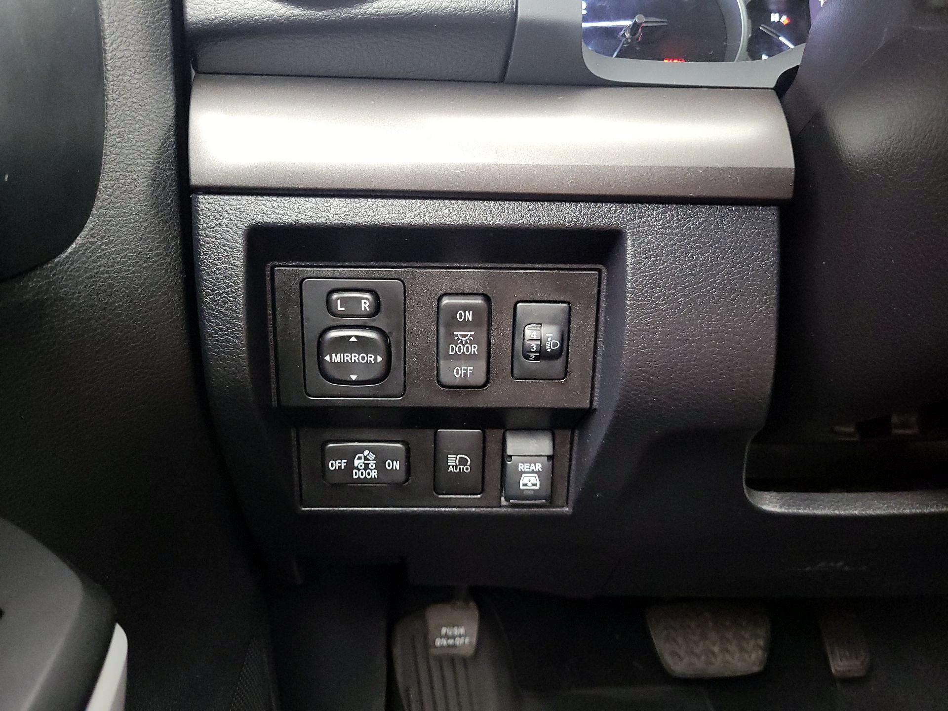 Thumbnail: 2019 Toyota Tundra - 13