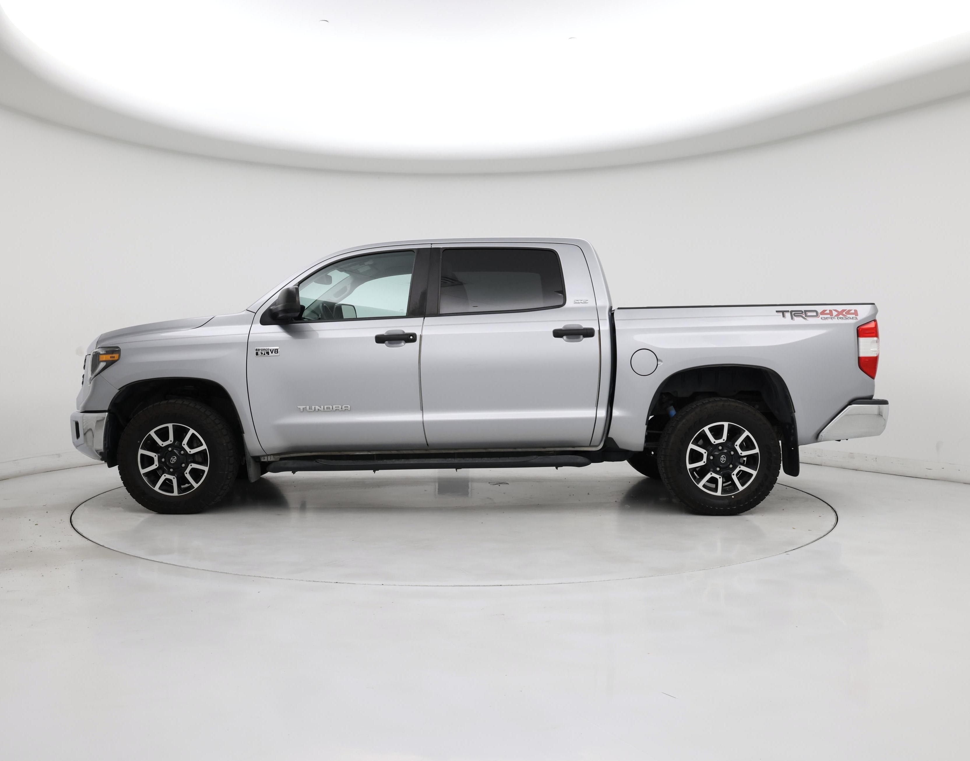 Thumbnail: 2019 Toyota Tundra - 3