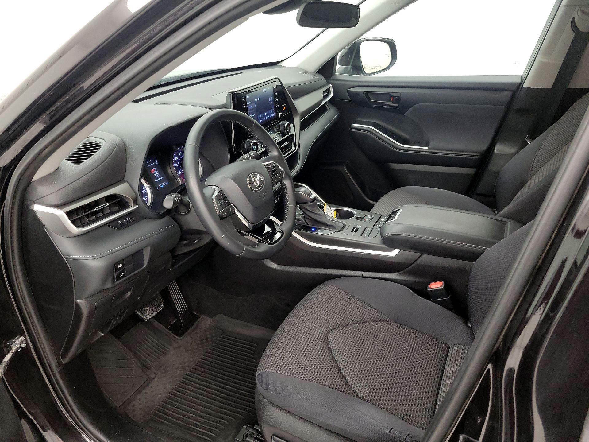 Thumbnail: 2021 Toyota Highlander - 11