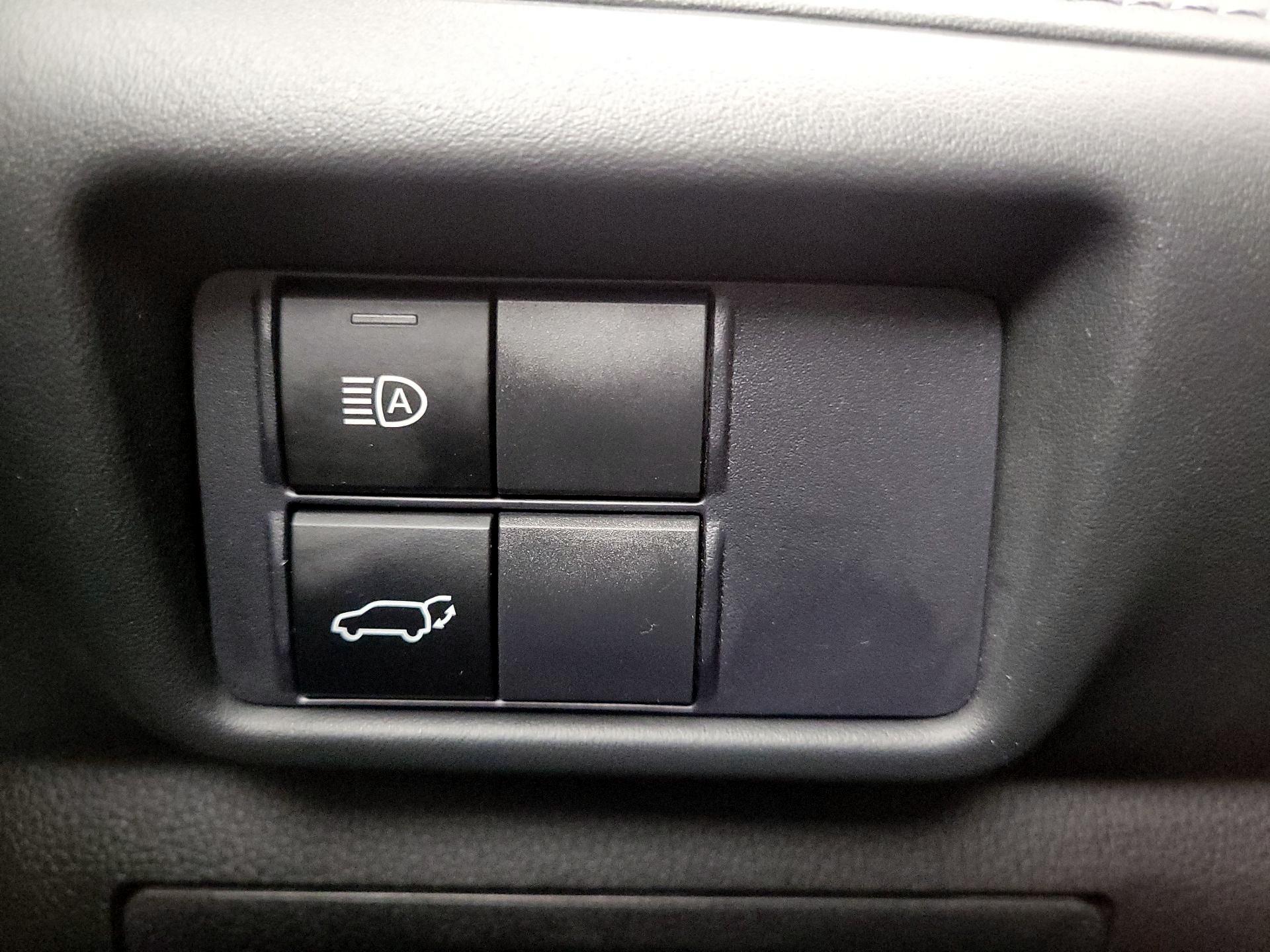 Thumbnail: 2021 Toyota Highlander - 13