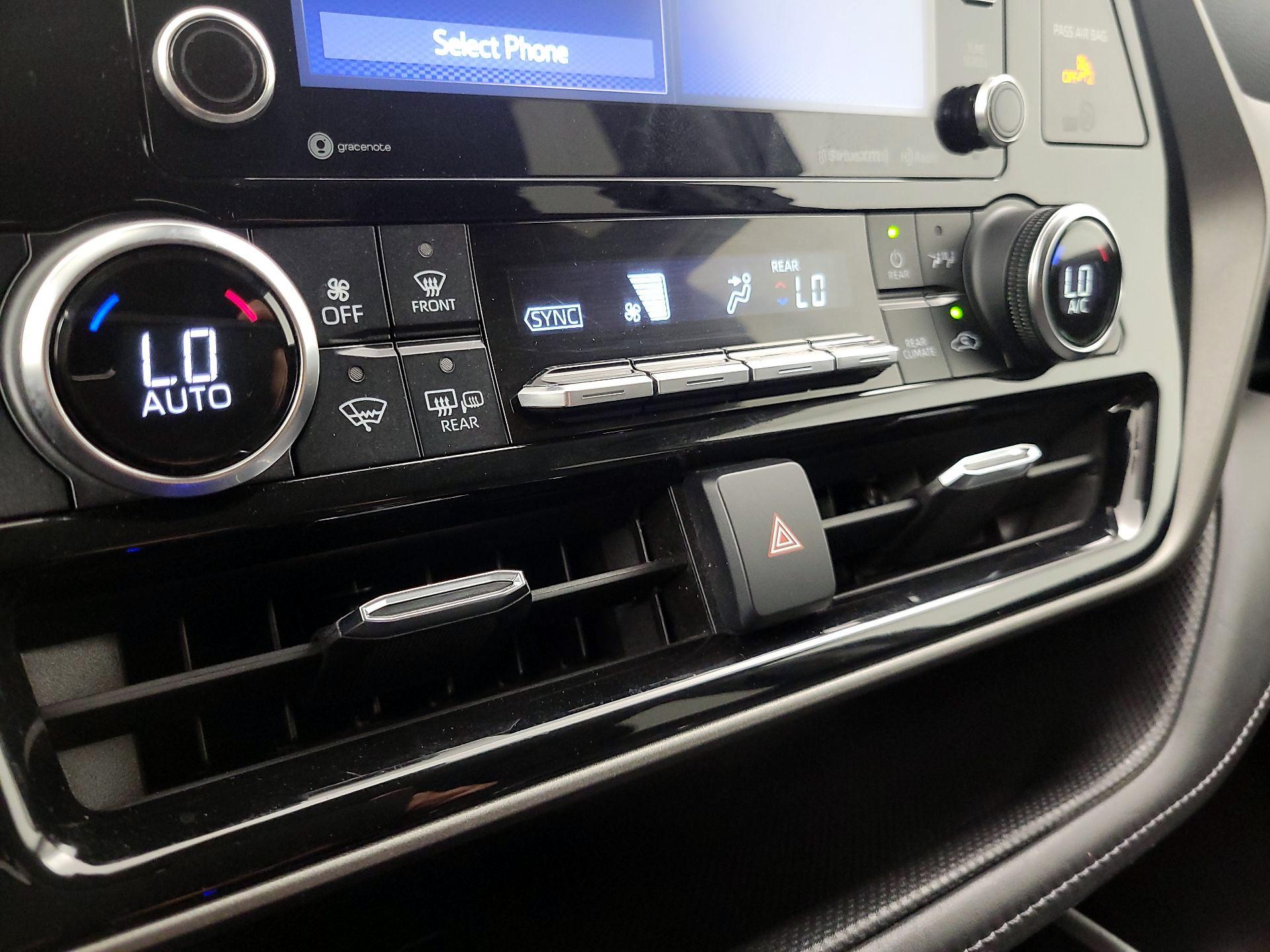 Thumbnail: 2021 Toyota Highlander - 16