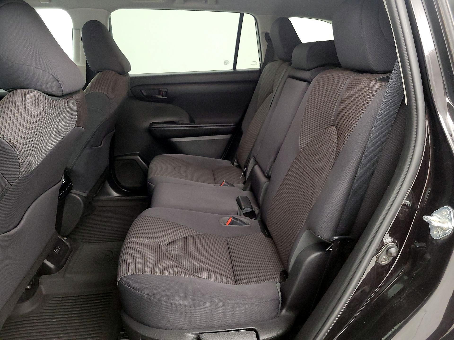 Thumbnail: 2021 Toyota Highlander - 19