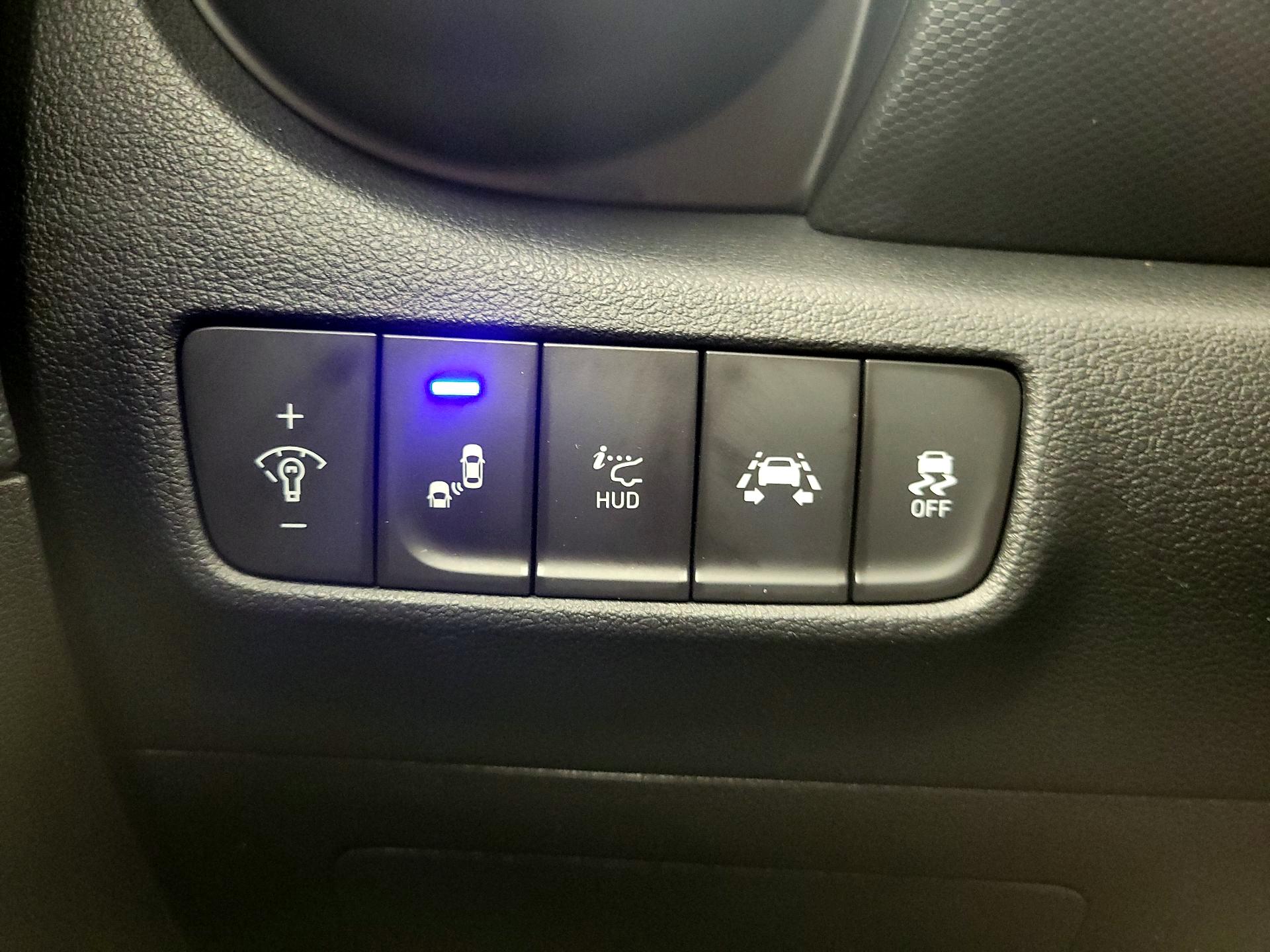 Thumbnail: 2021 Hyundai Kona - 13