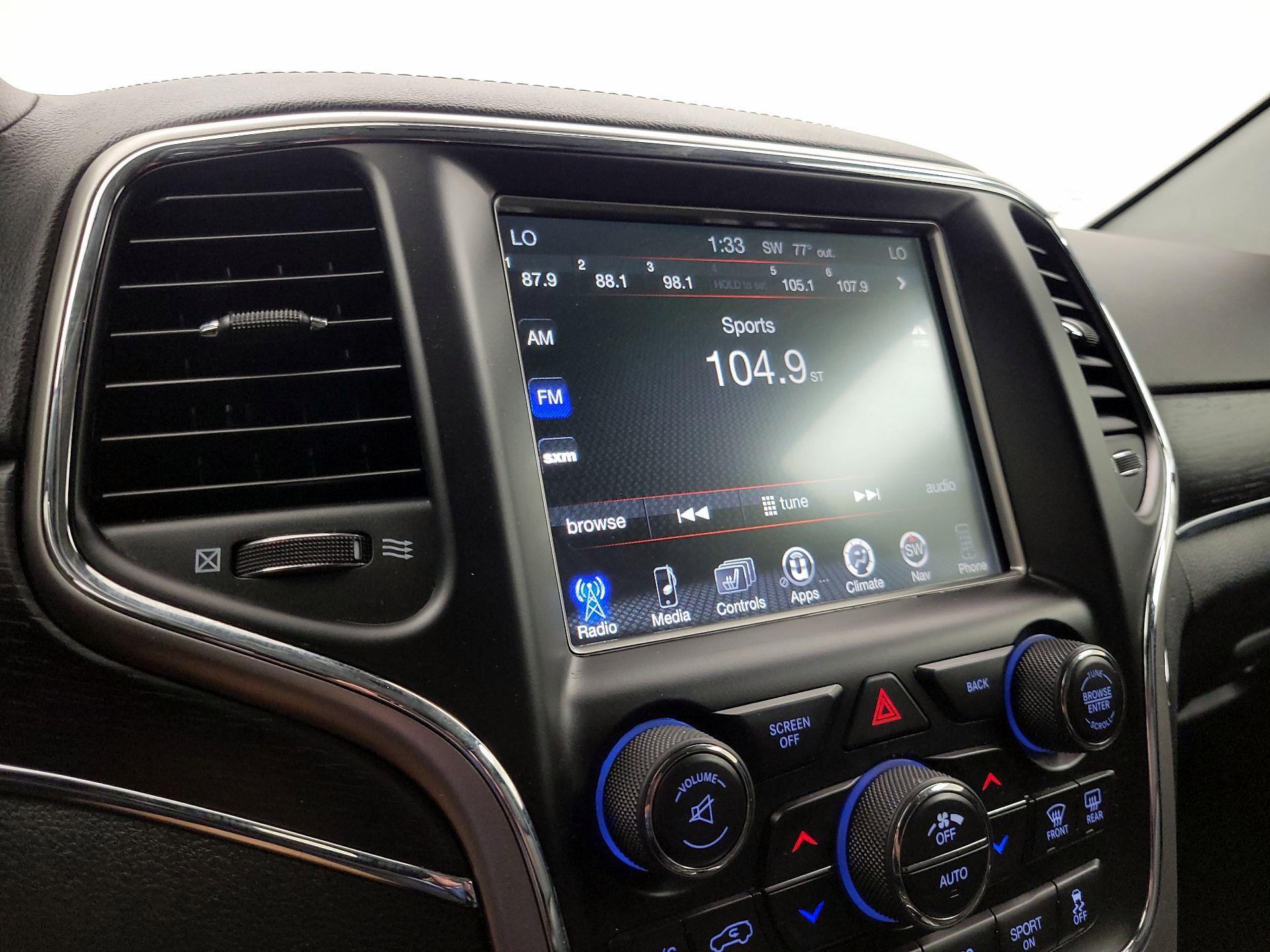 Thumbnail: 2017 Jeep Grand Cherokee - 16